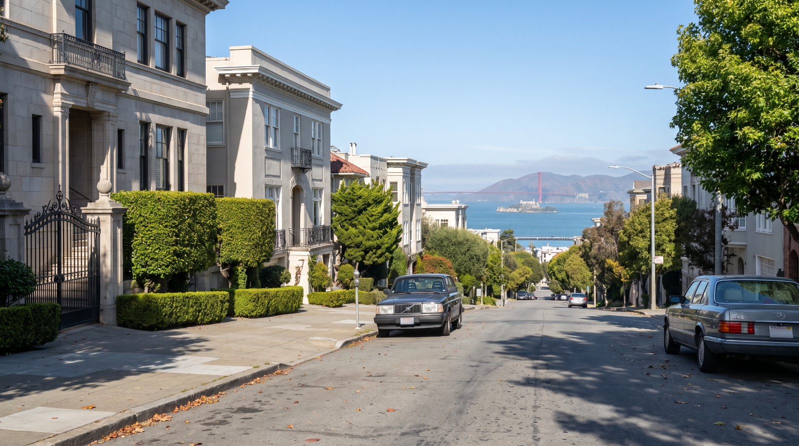 Grand mansions on the Pacific Heights Gold Coast above the San Francisco Bay, home to the most expensive homes in San Francisco.
