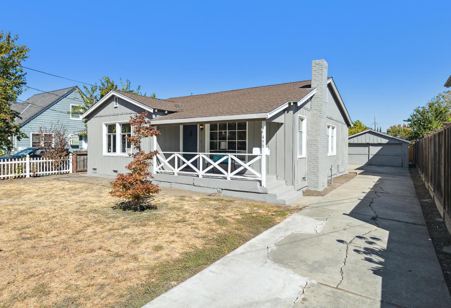 Neighborhood Neighborhood-28