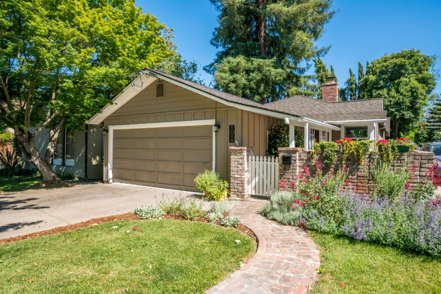 Neighborhood Neighborhood-77