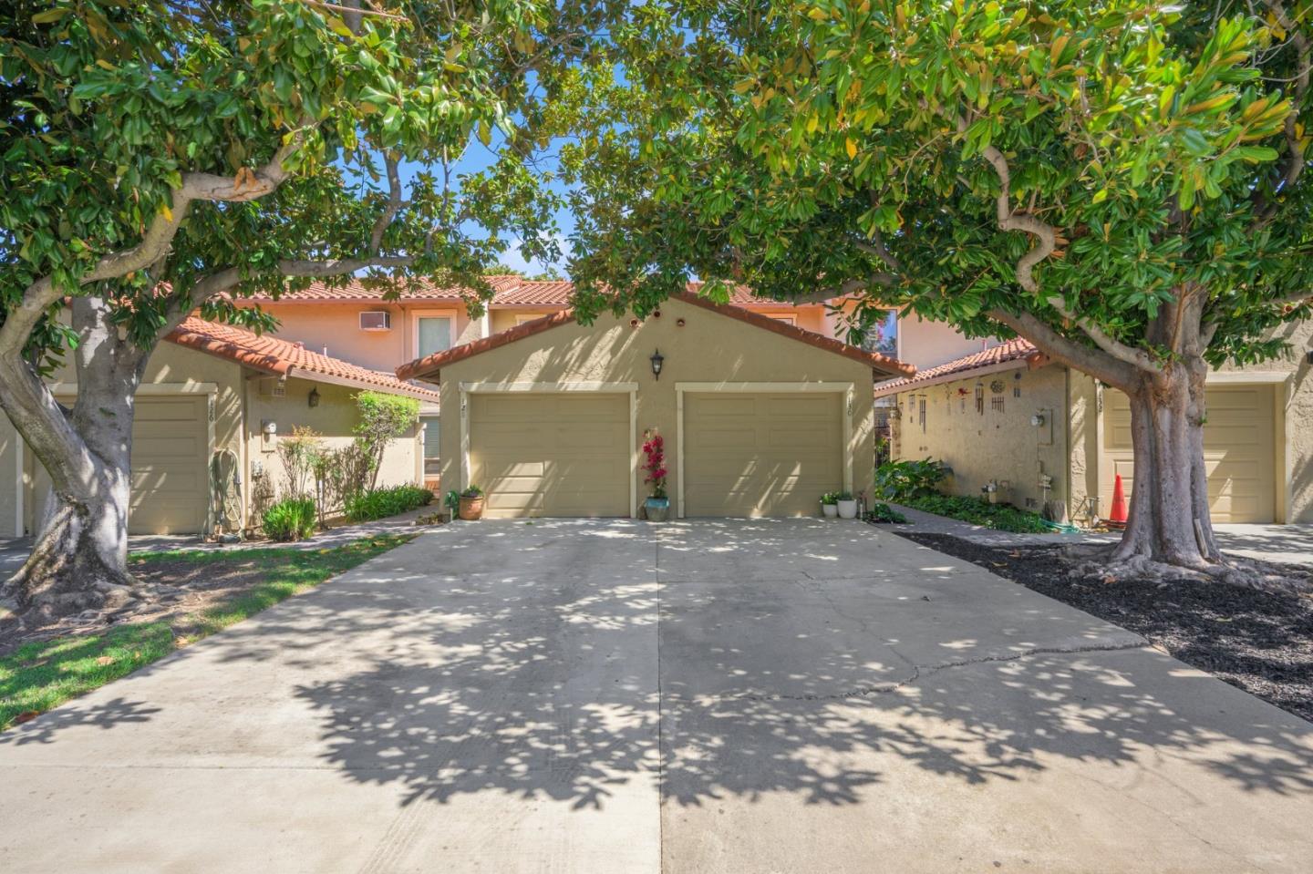 Neighborhood Neighborhood-7