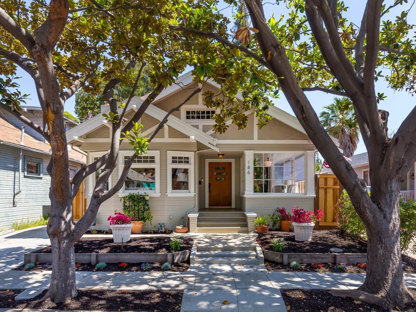 Neighborhood Neighborhood-83