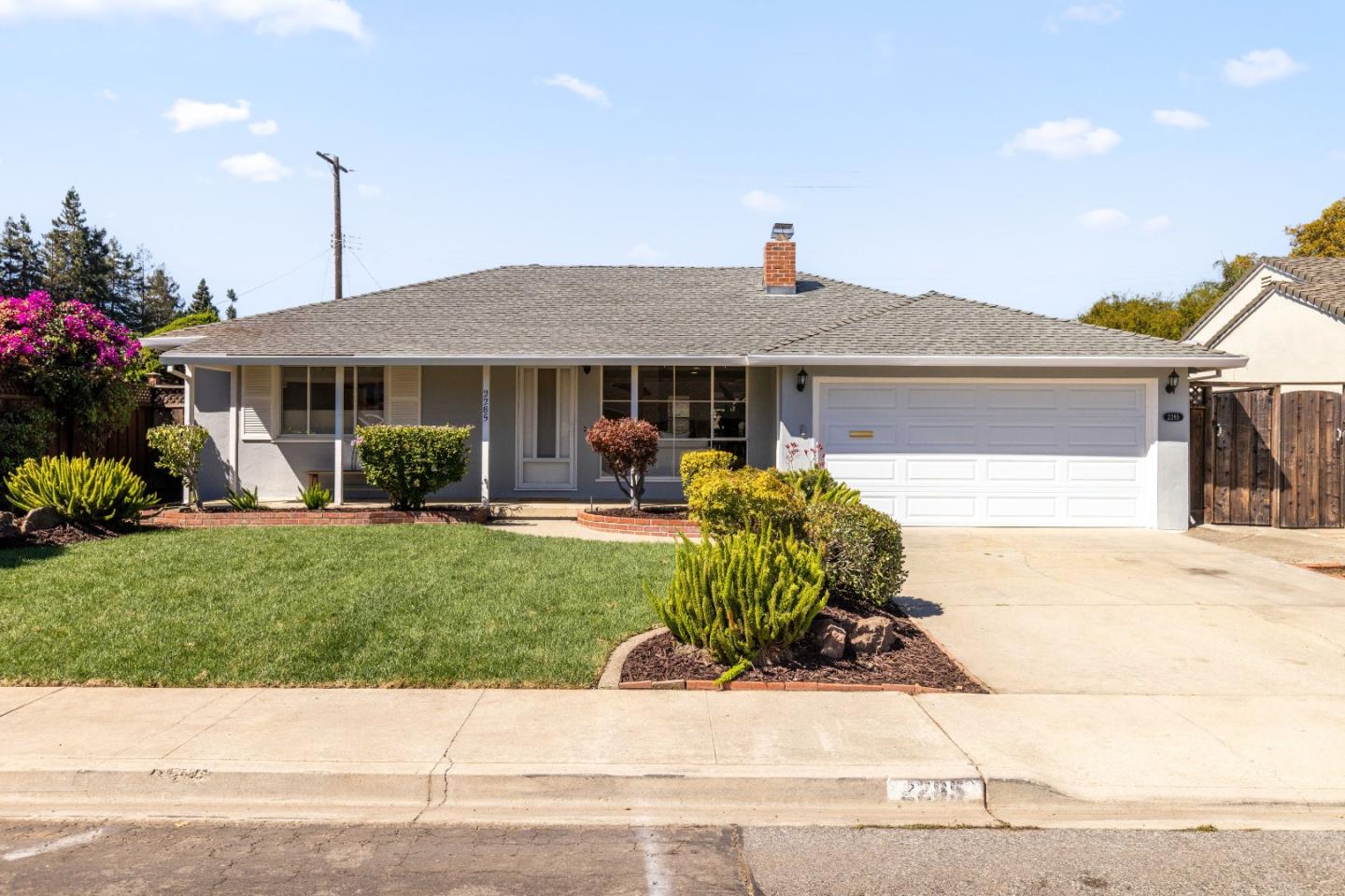 Neighborhood Neighborhood-16