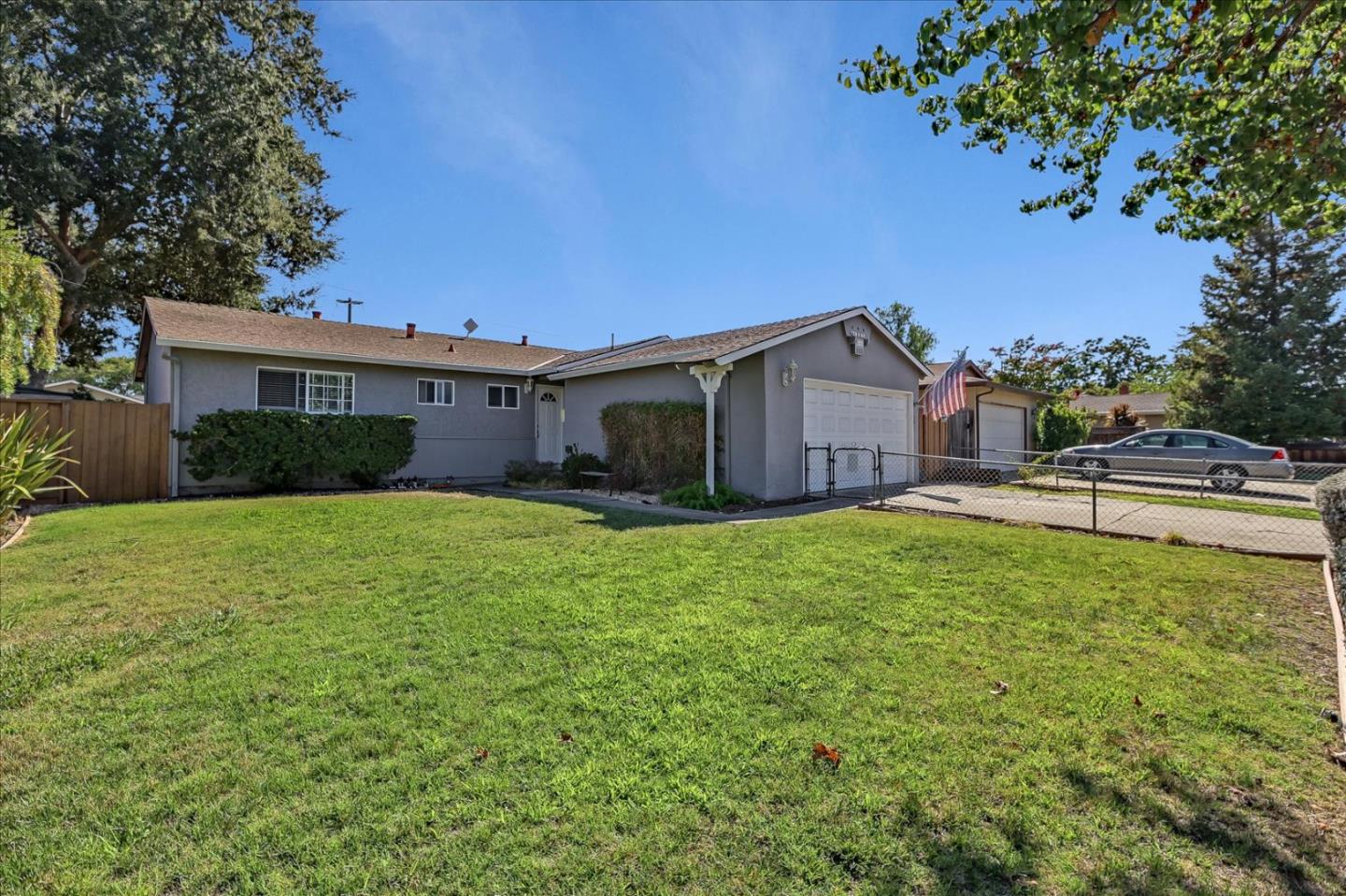 Neighborhood Neighborhood-74