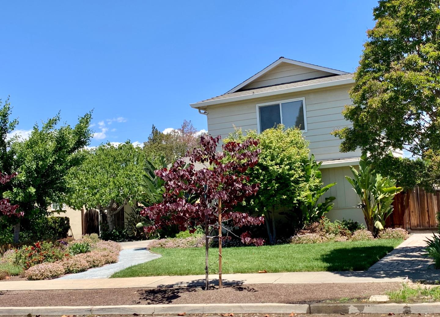 Neighborhood Neighborhood-80