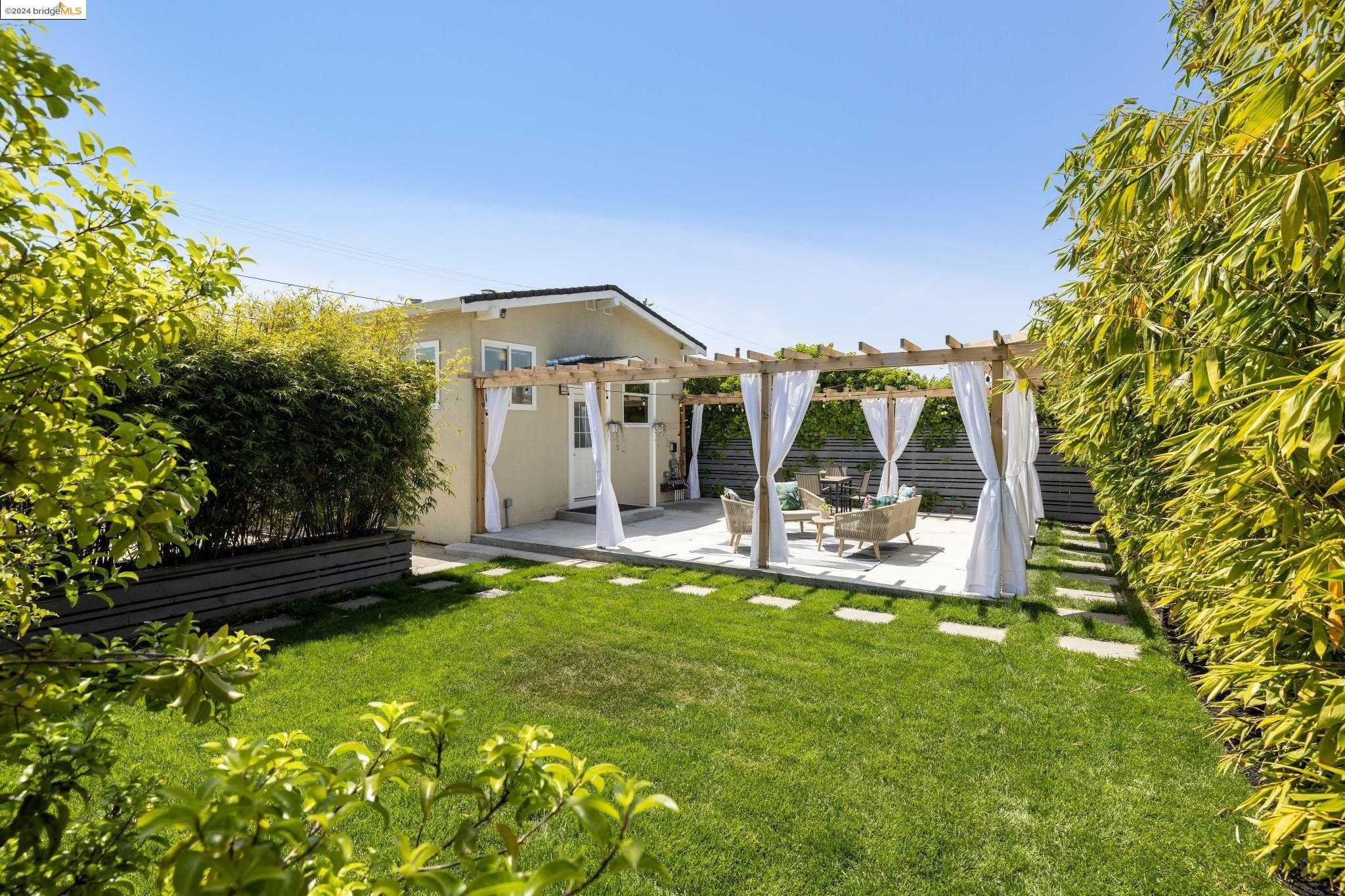 Neighborhood Neighborhood-7