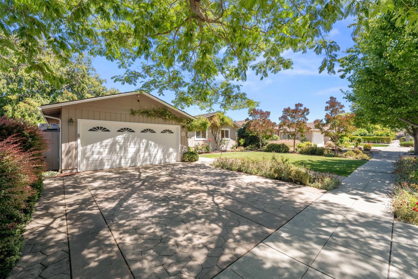 Neighborhood Neighborhood-6