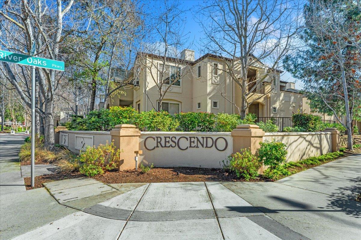 Neighborhood Neighborhood-70