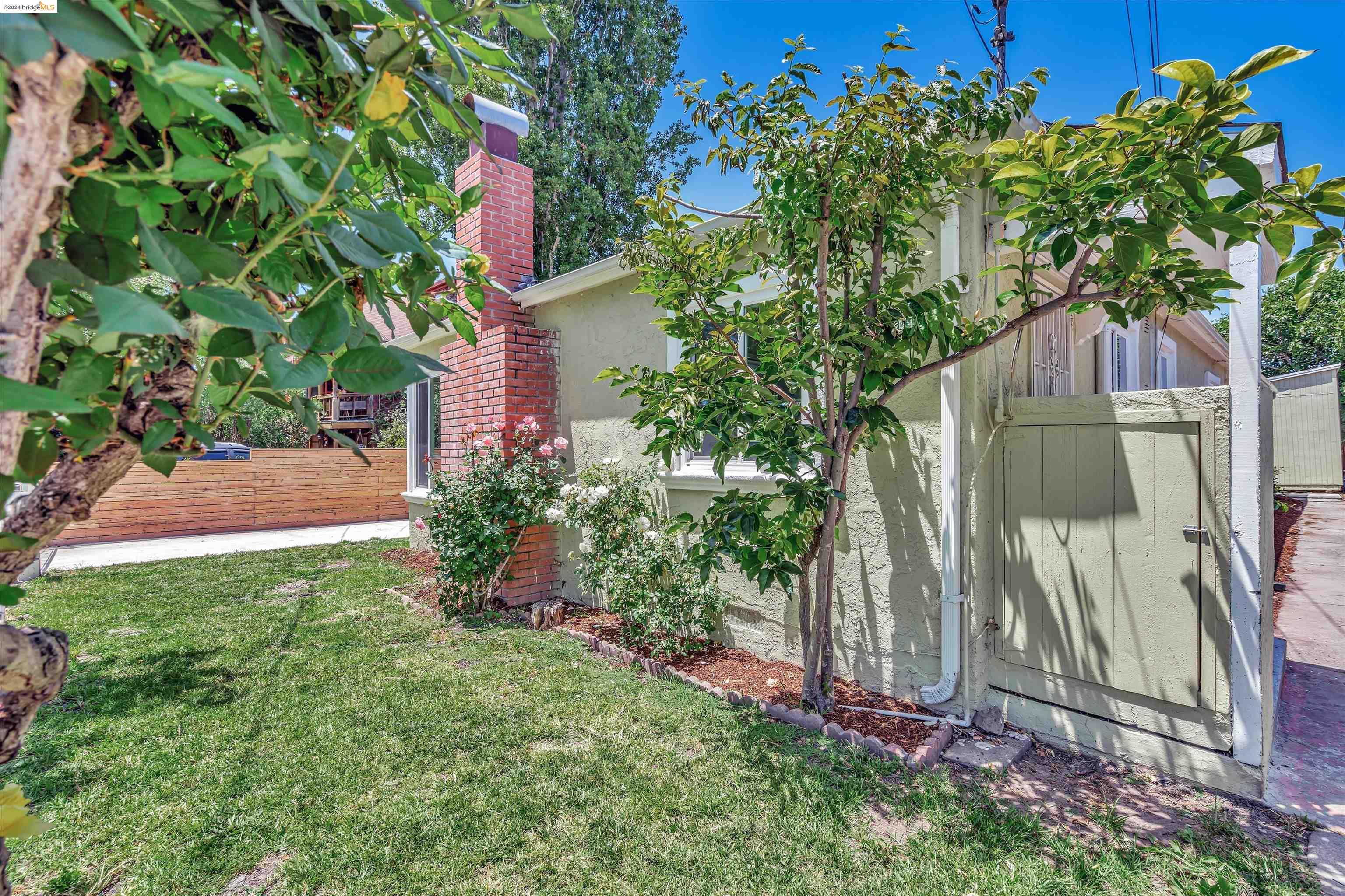 Neighborhood Neighborhood-33