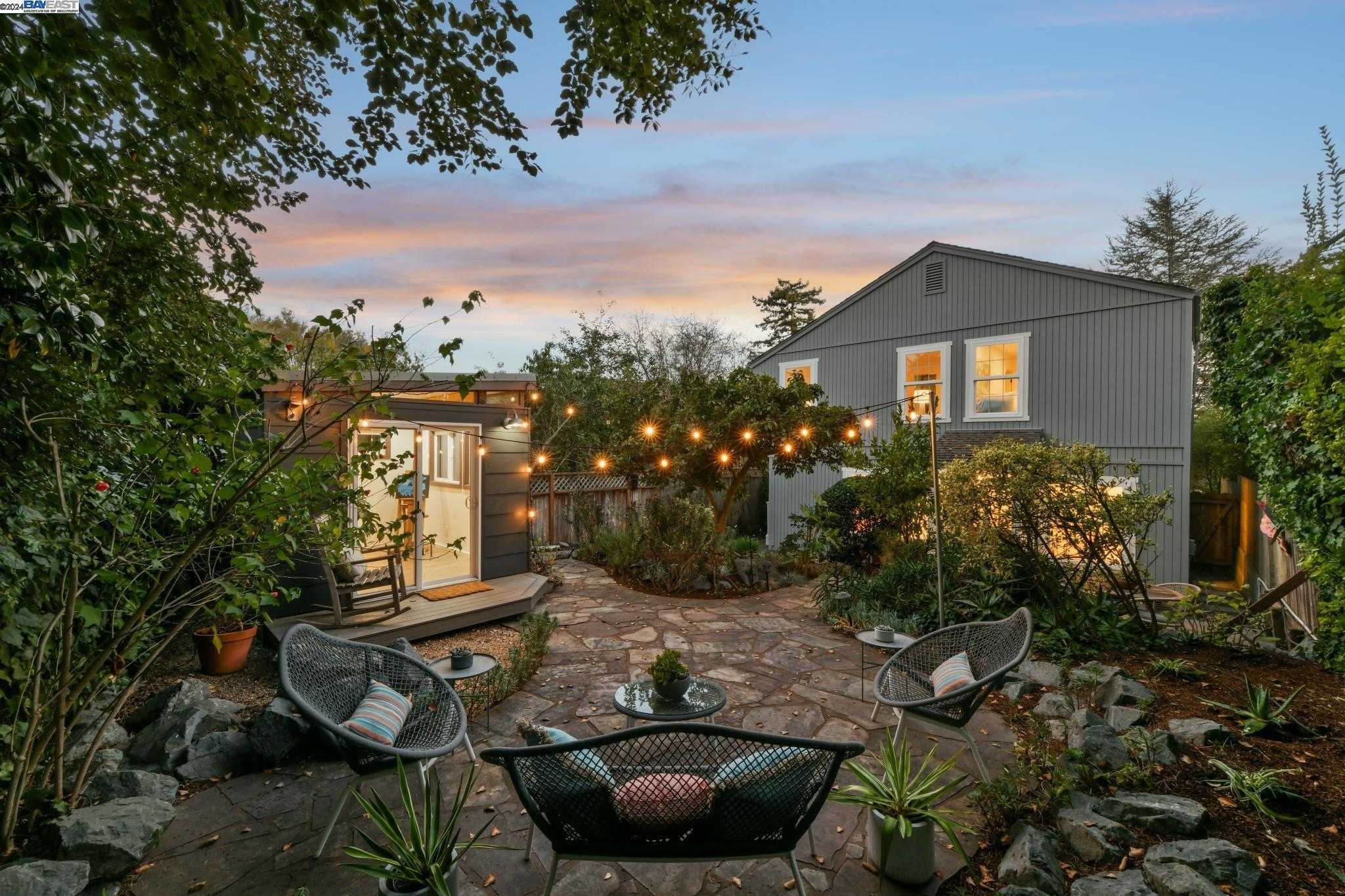 Neighborhood Neighborhood-24