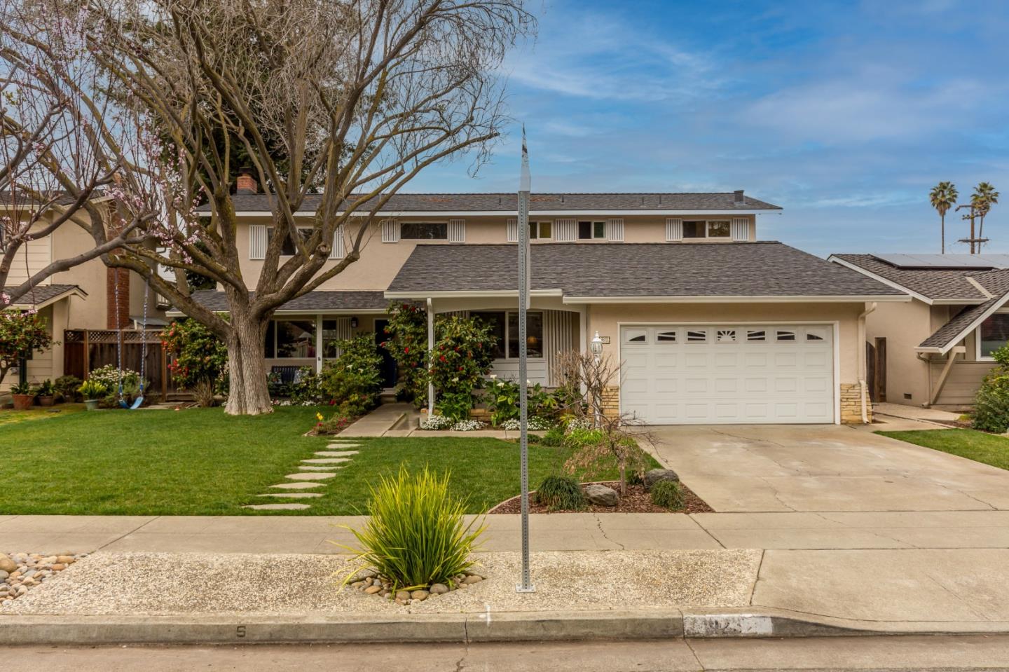 Neighborhood Neighborhood-31