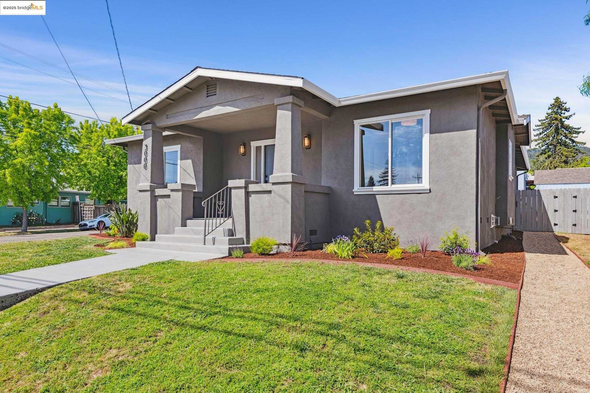 Upper-Diamond-Oakland