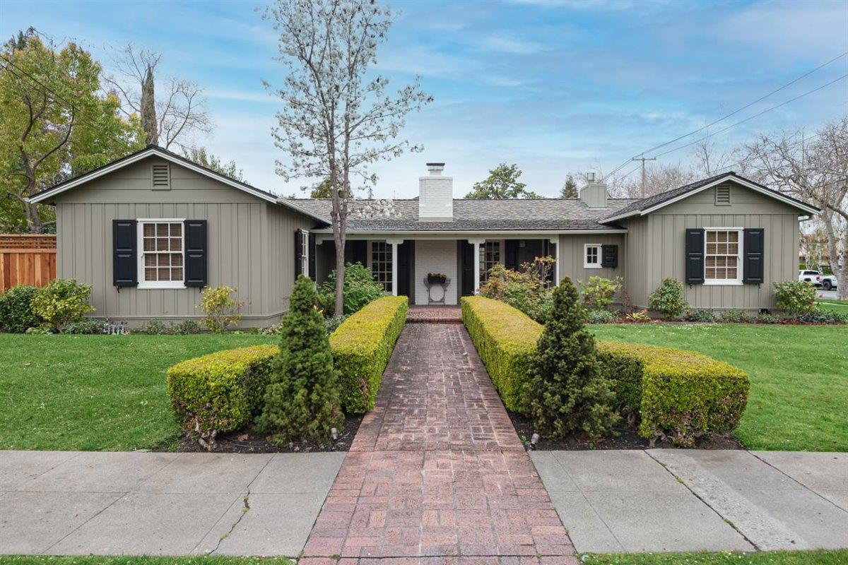 Neighborhood Neighborhood-32