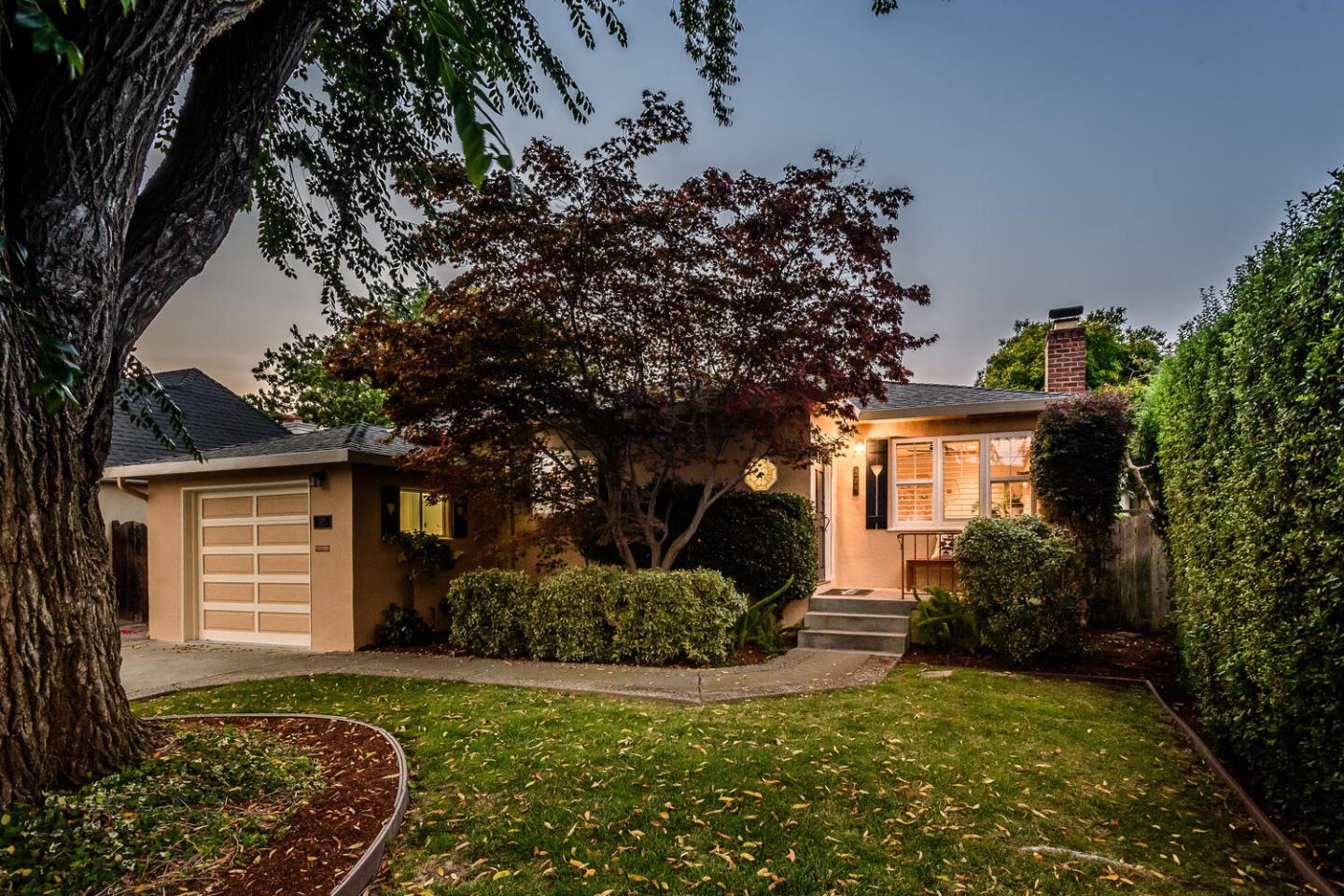 Neighborhood Neighborhood-130