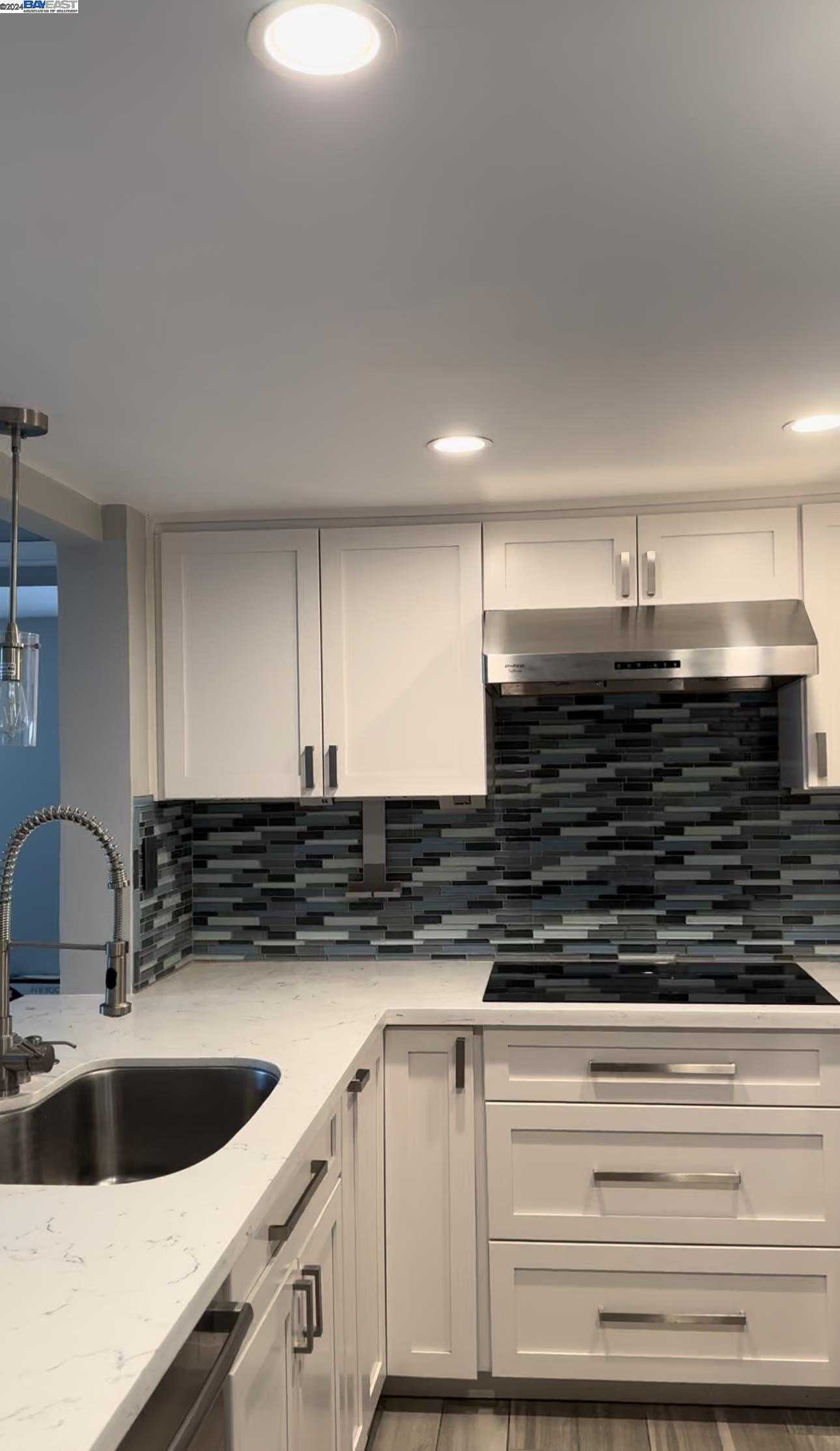 Neighborhood Neighborhood-10