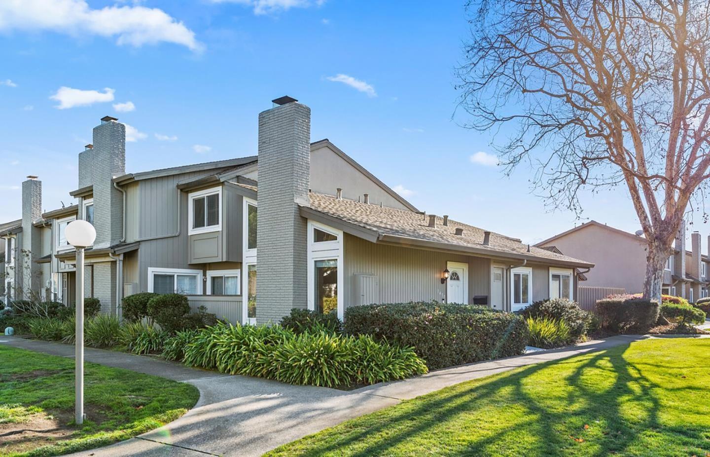 Neighborhood Neighborhood-33