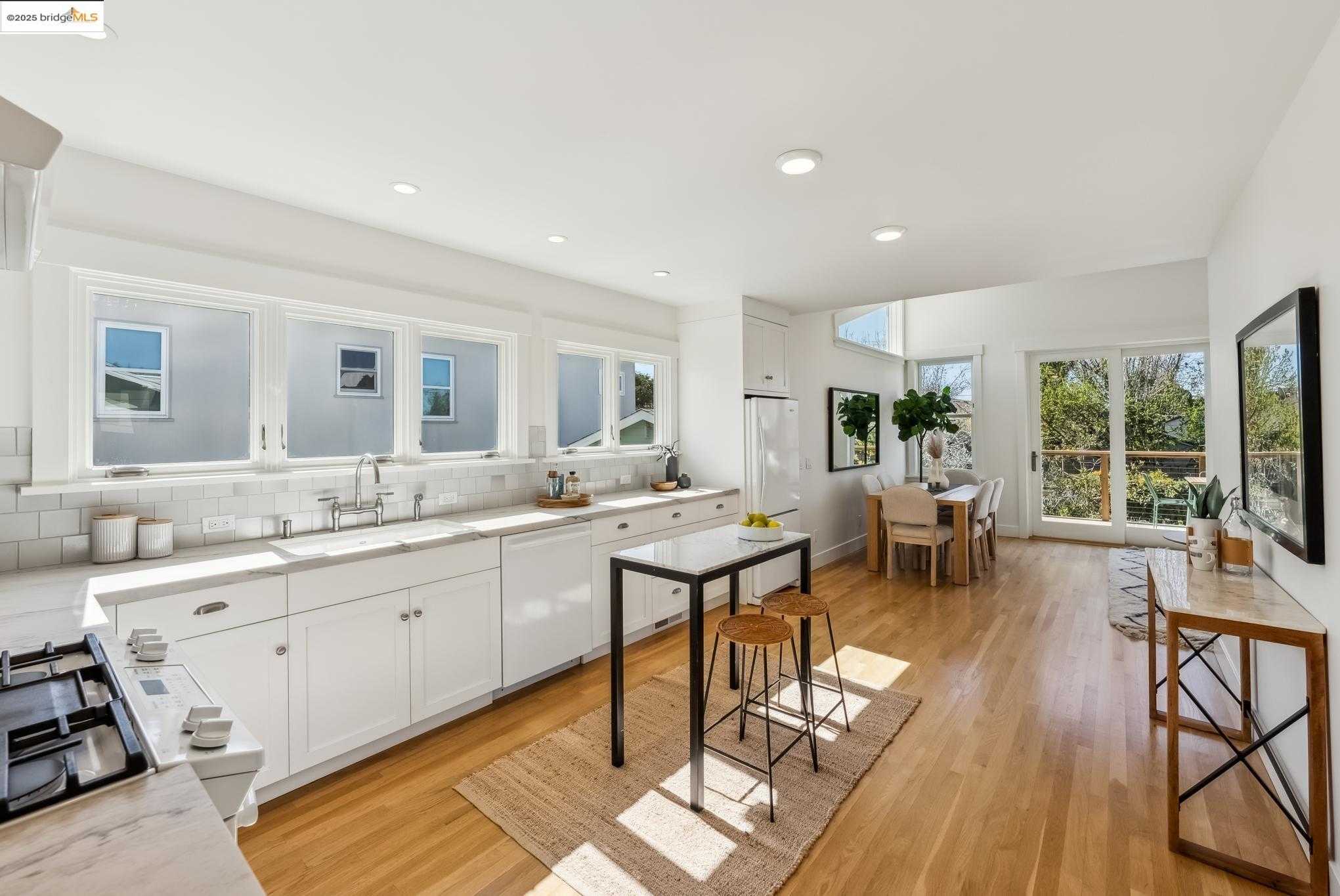 Neighborhood Neighborhood-10