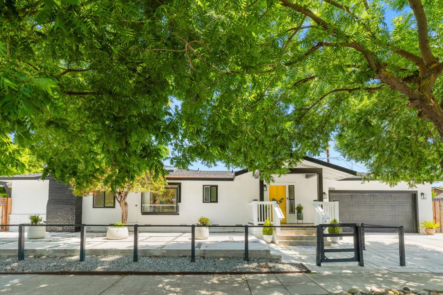 Neighborhood Neighborhood-28