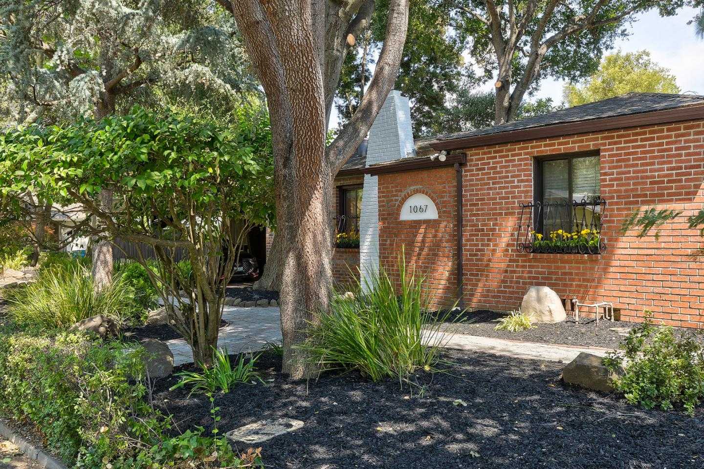 Neighborhood Neighborhood-36