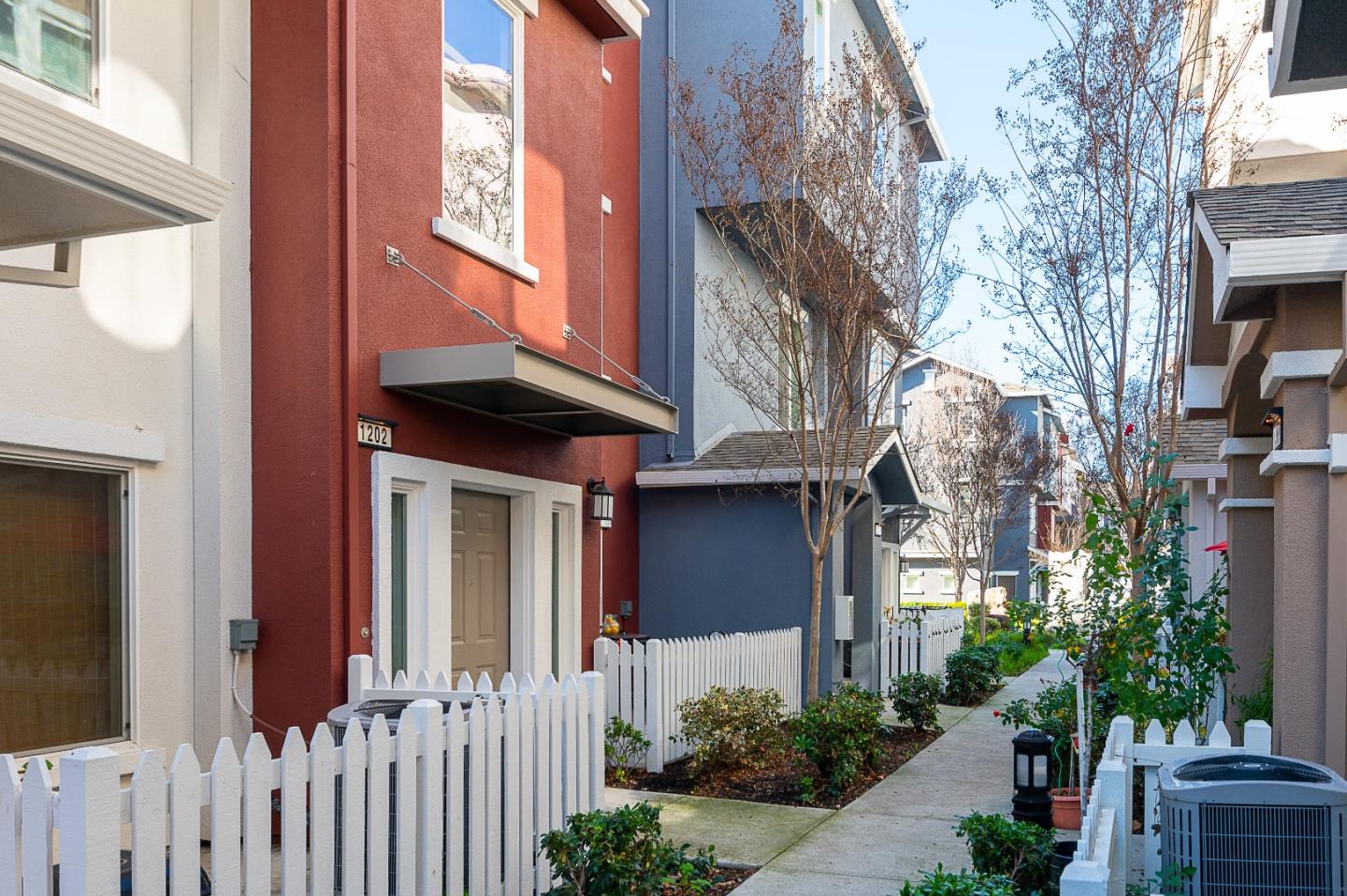 Neighborhood Neighborhood-44