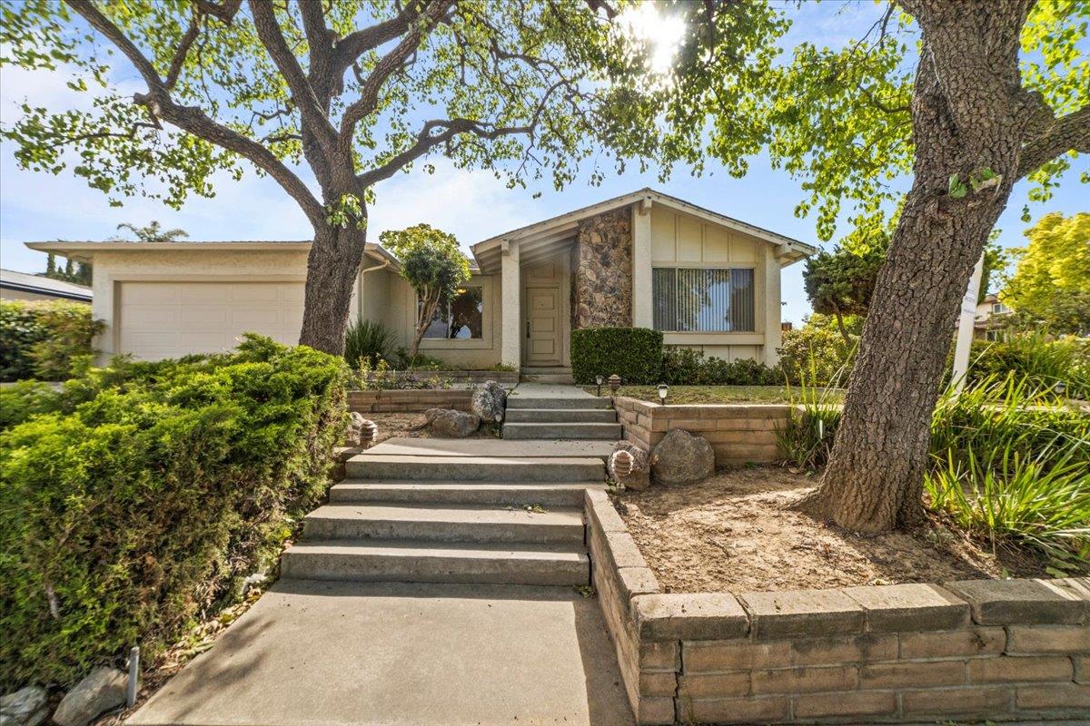 Neighborhood Neighborhood-69