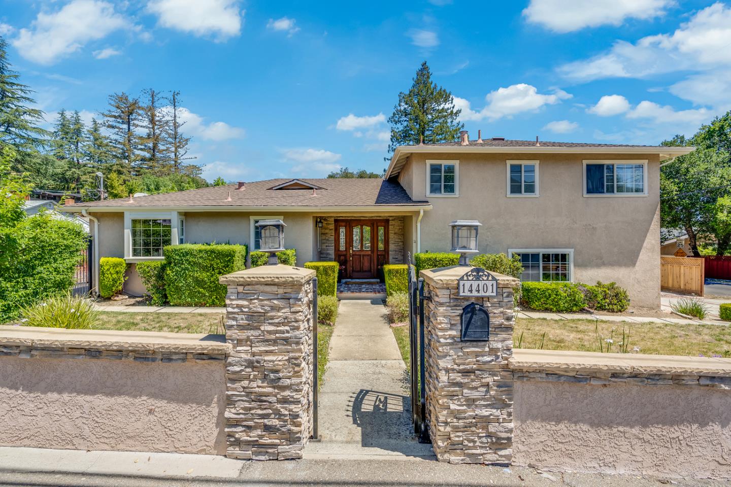 Saratoga-Village-Saratoga