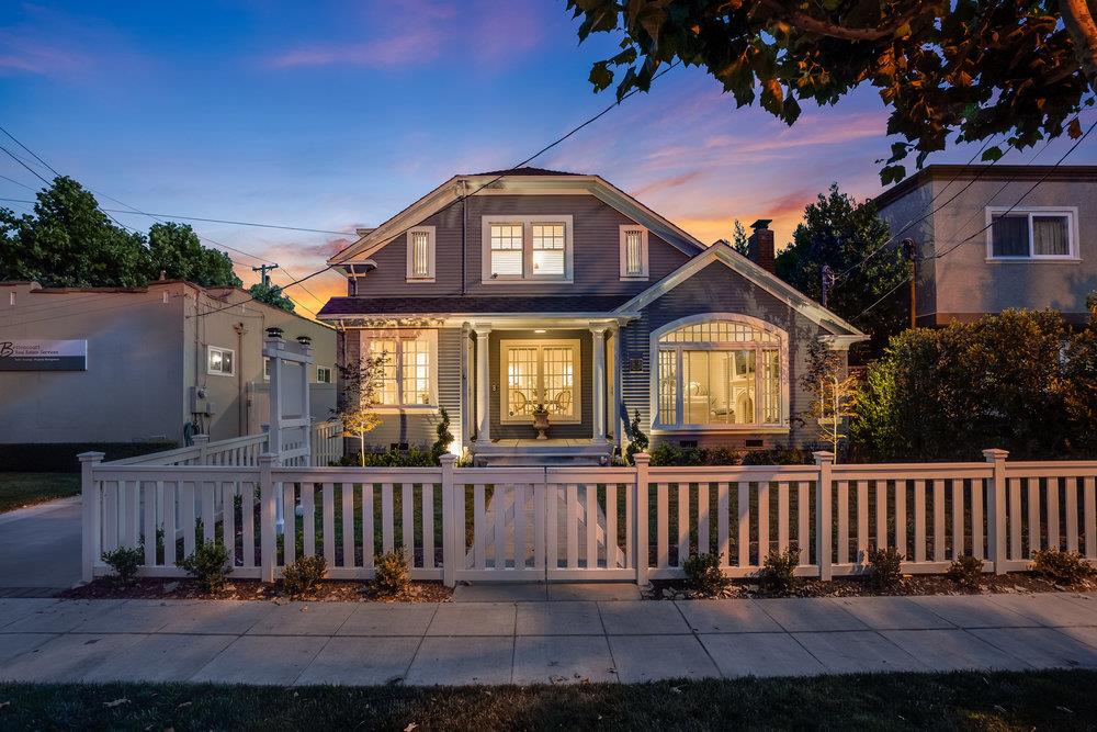 Neighborhood Neighborhood-31