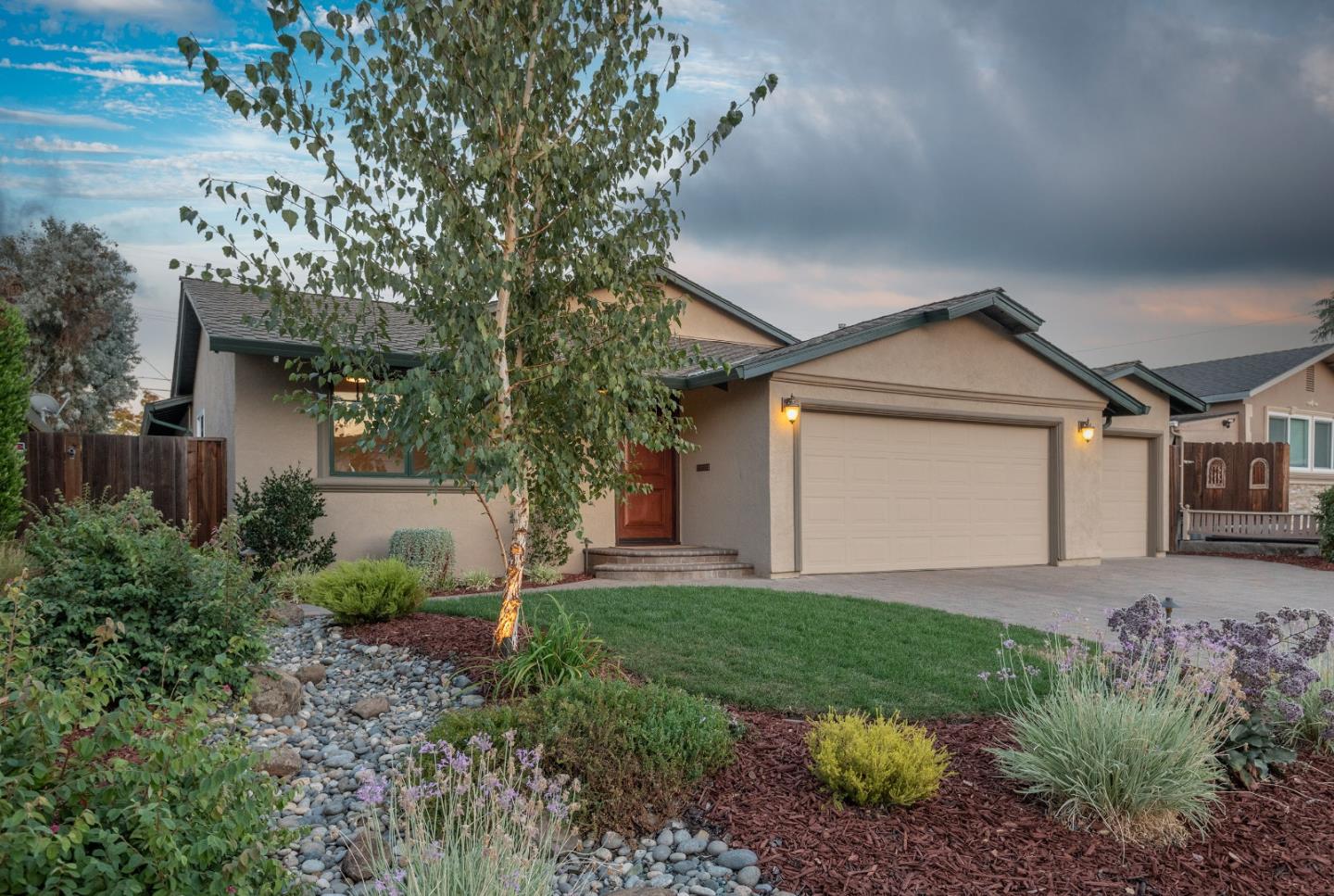 Neighborhood Neighborhood-85