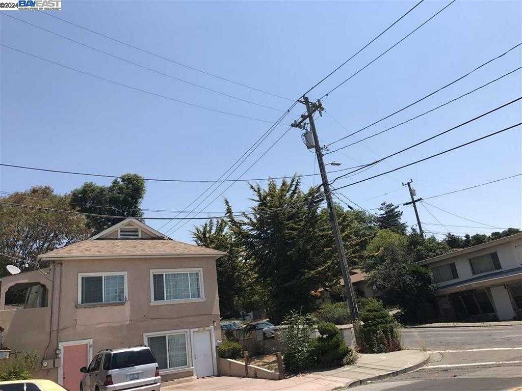 Neighborhood Neighborhood-24