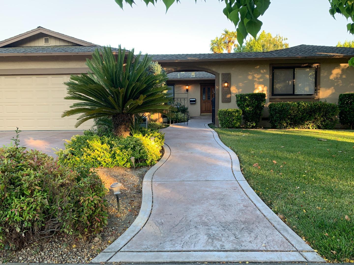 Neighborhood Neighborhood-104