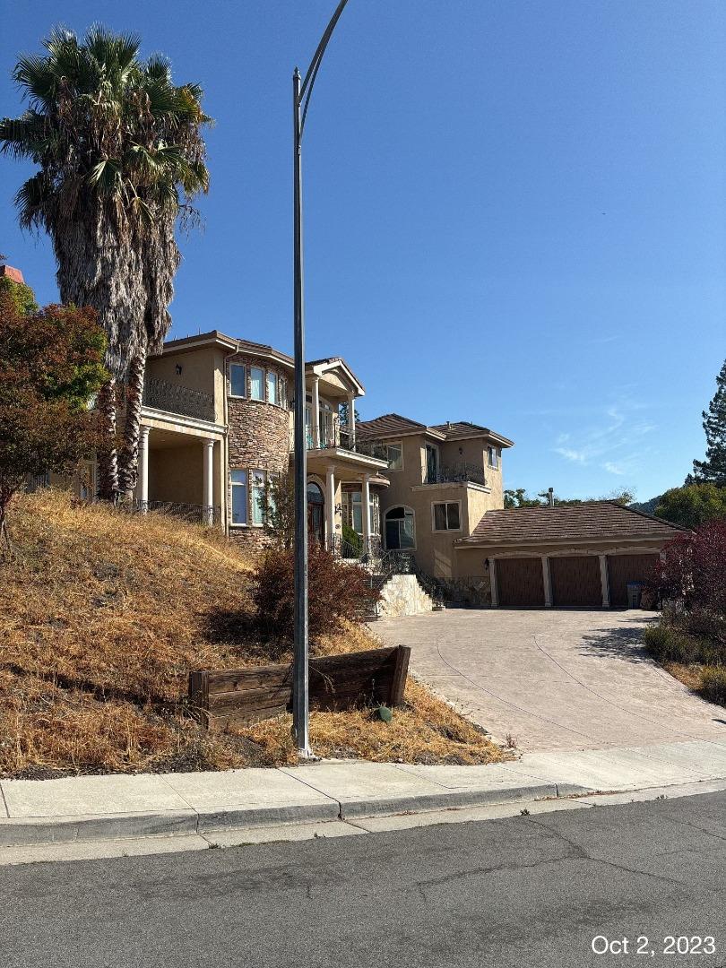 Neighborhood Neighborhood-41