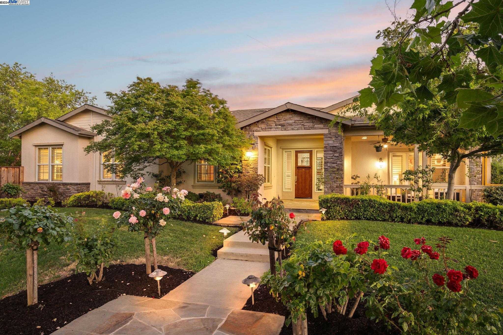 Neighborhood Neighborhood-1