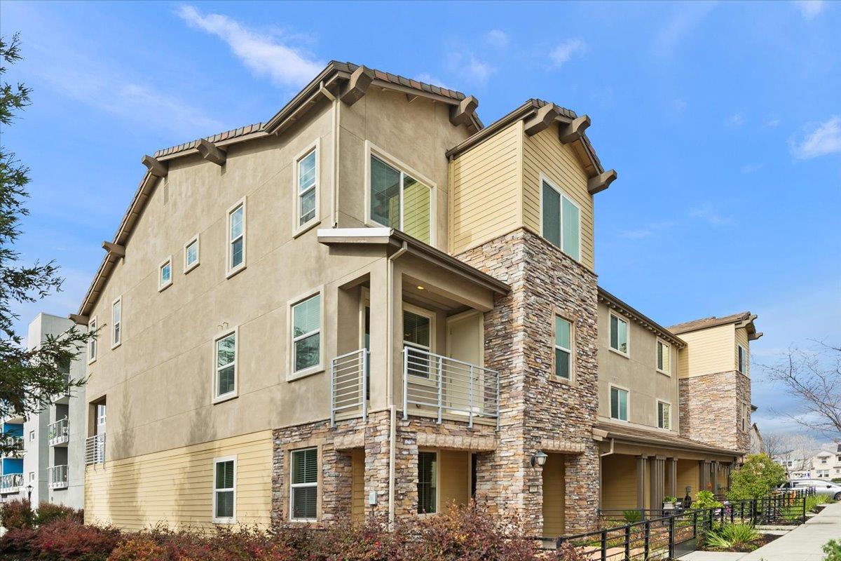 Neighborhood Neighborhood-75