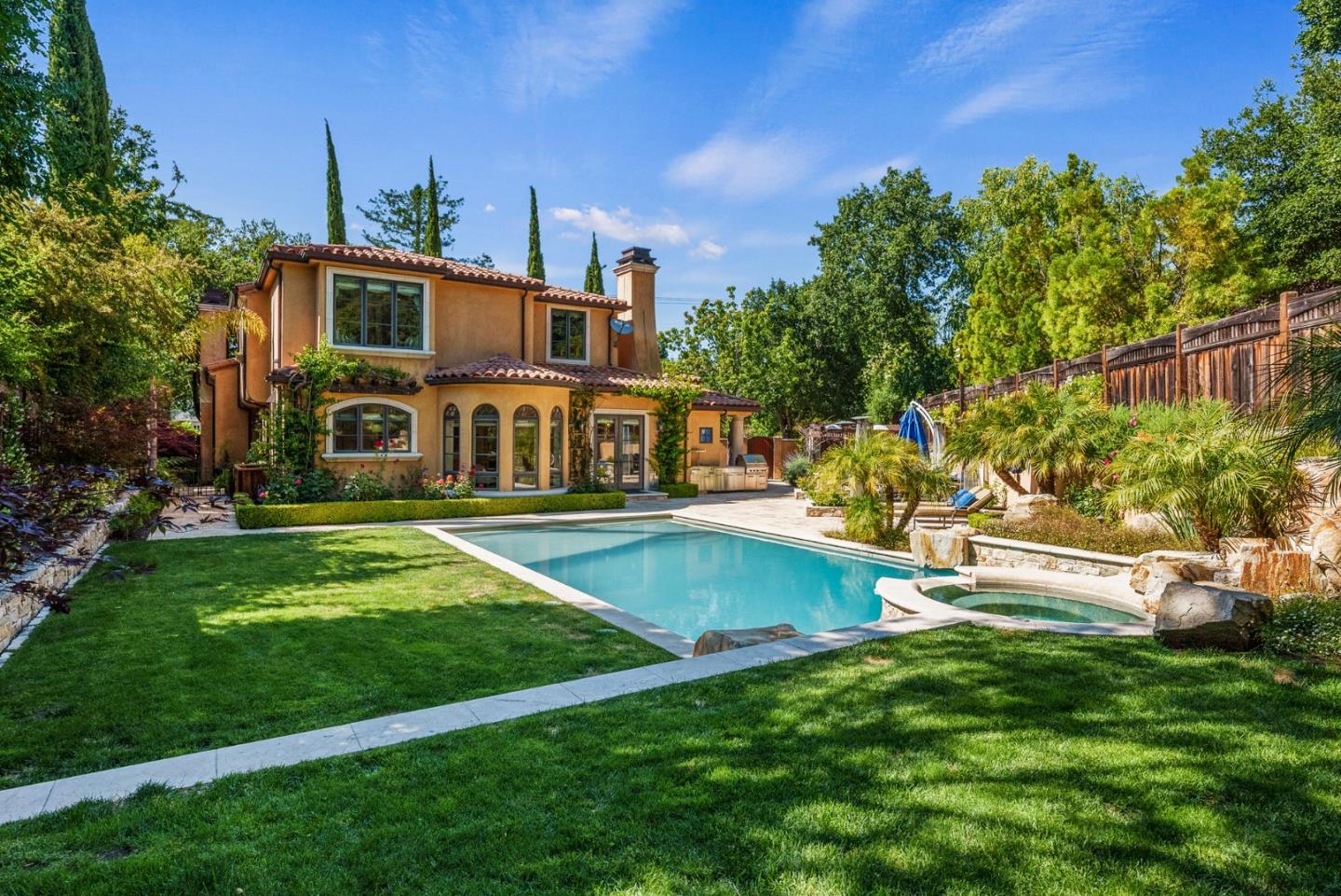 Neighborhood Neighborhood-4