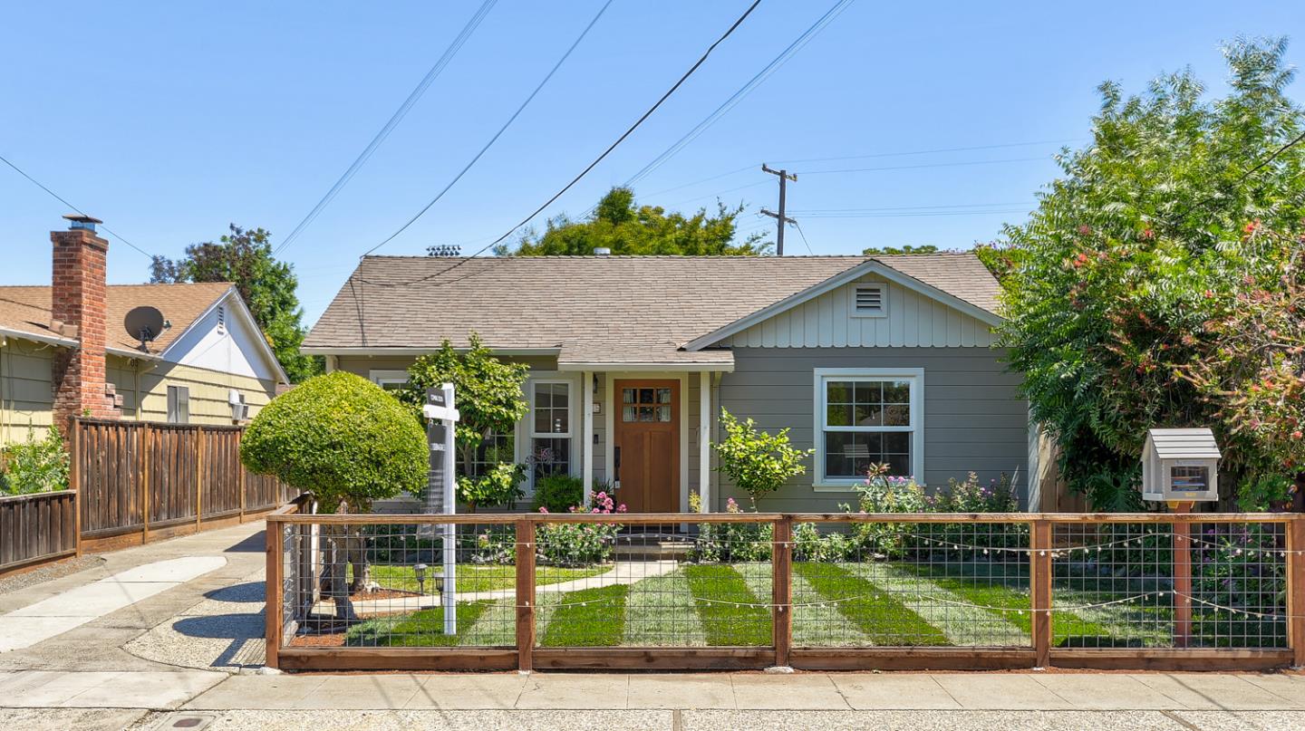 Neighborhood Neighborhood-30