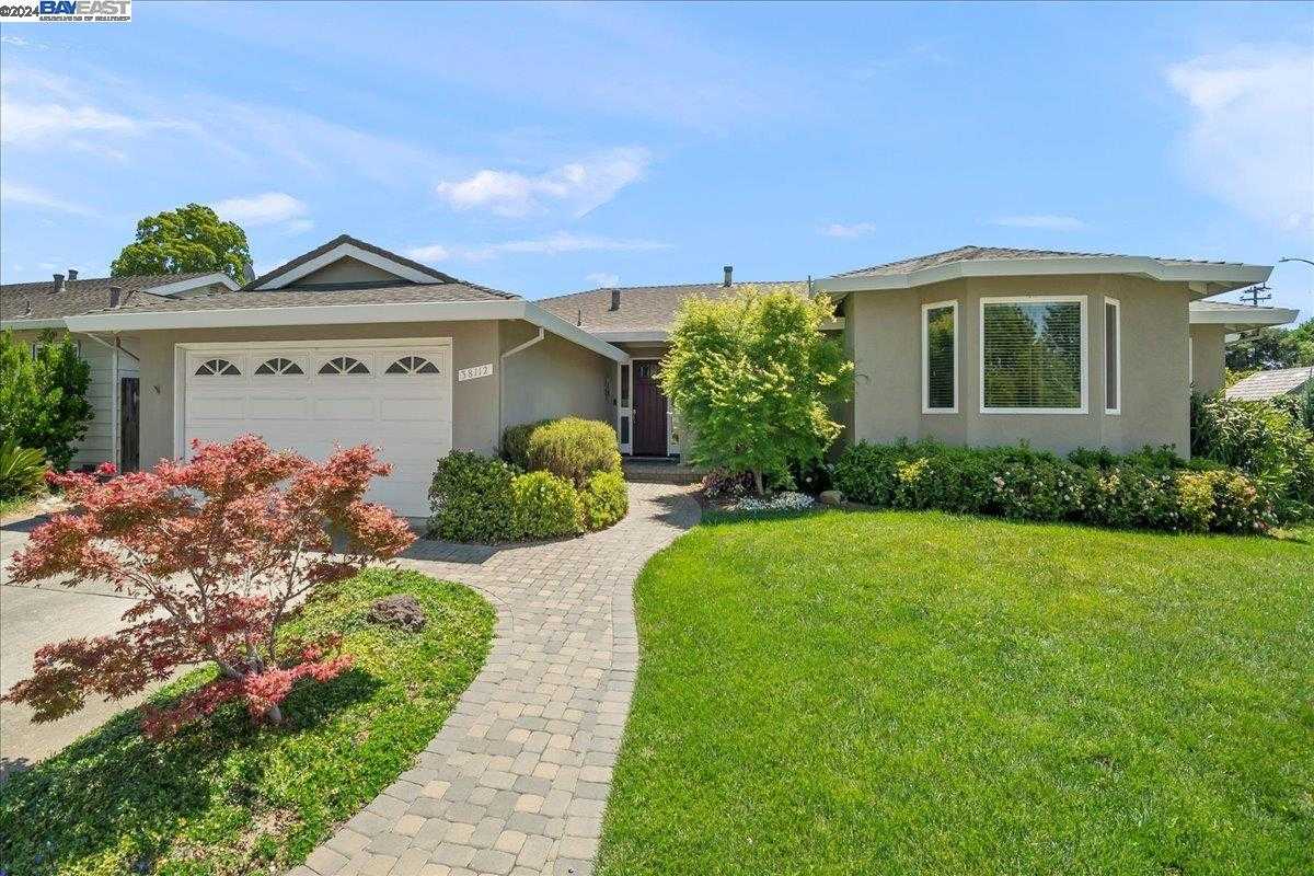 Neighborhood Neighborhood-10