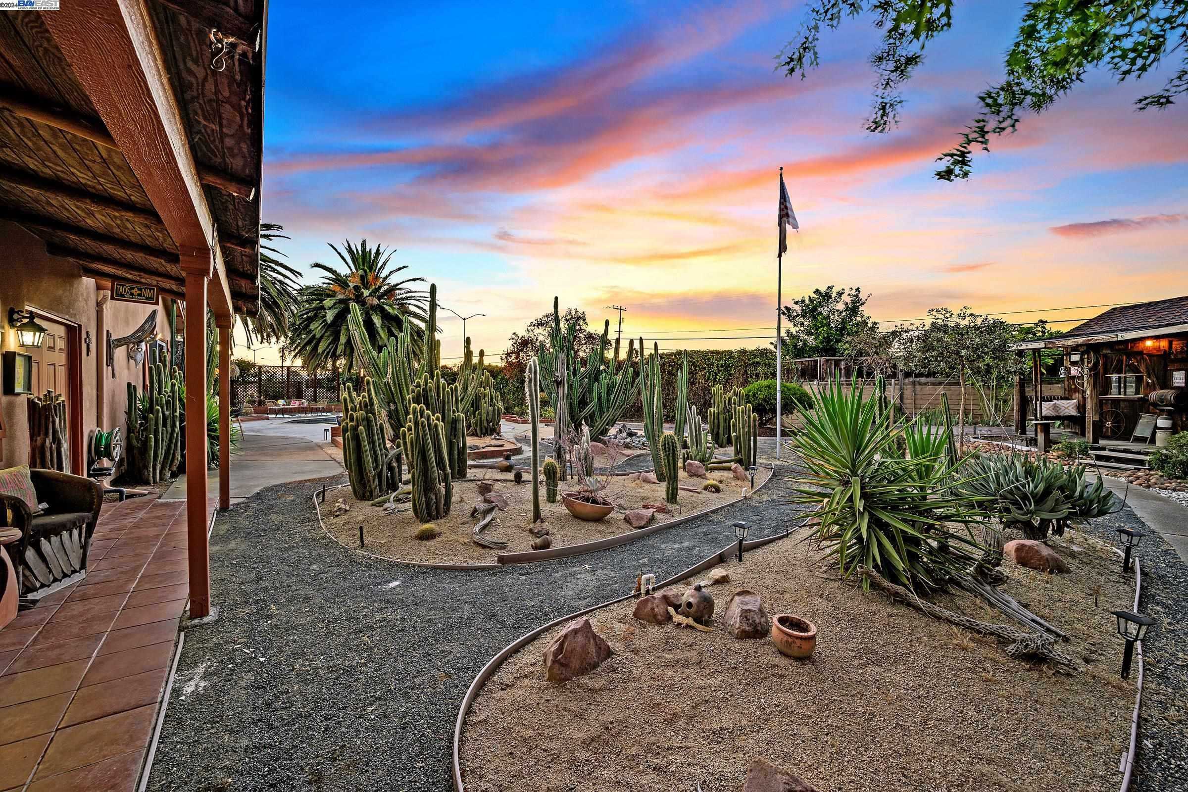 Neighborhood Neighborhood-3