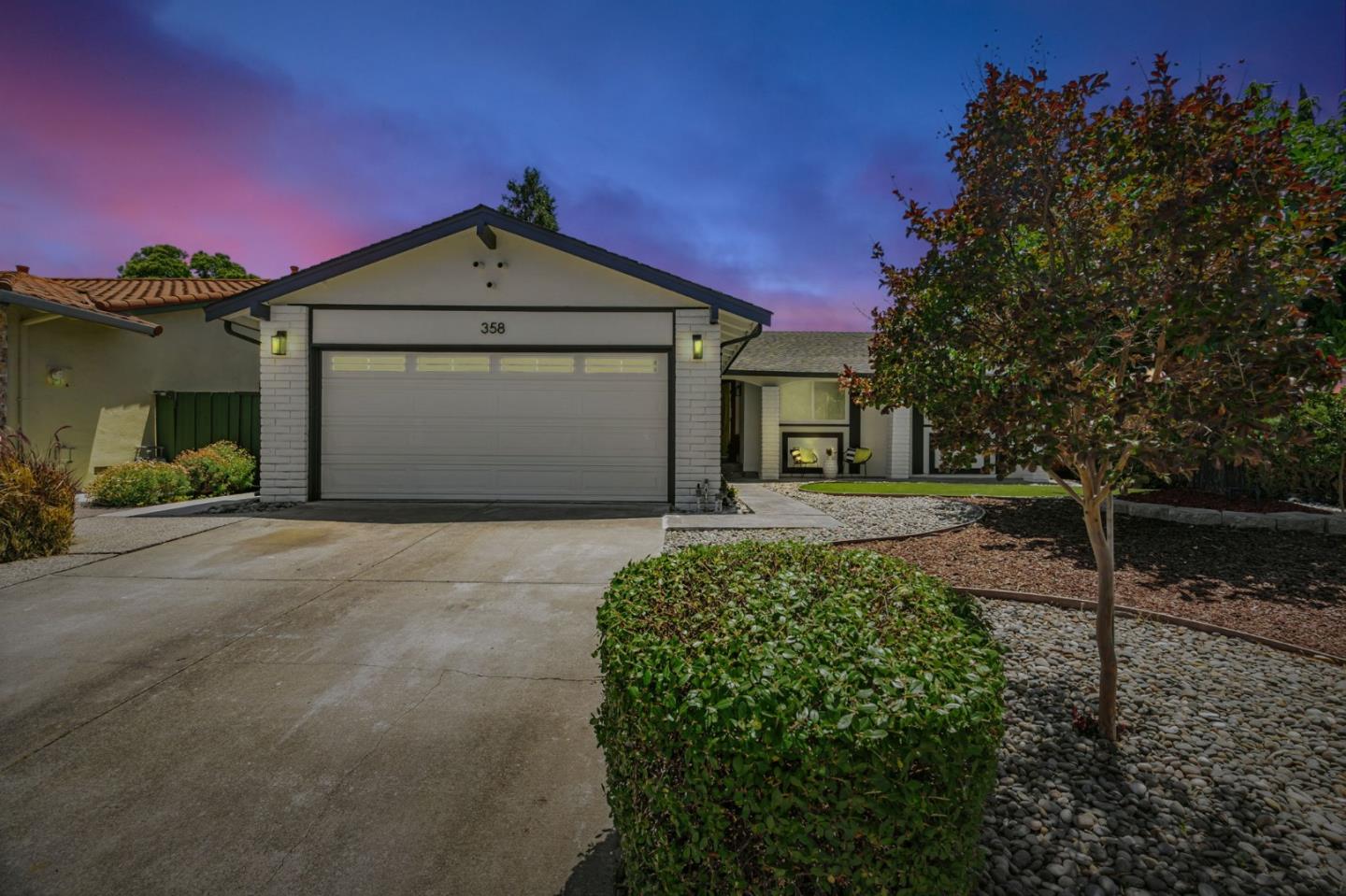 Neighborhood Neighborhood-7