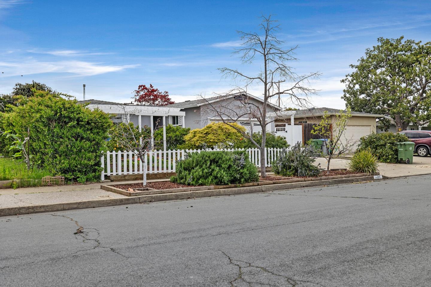 Neighborhood Neighborhood-34