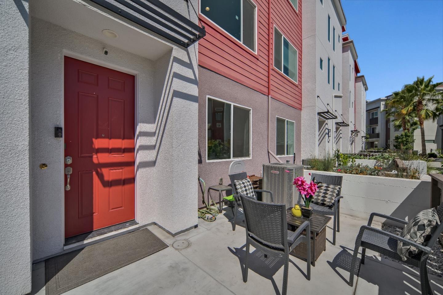 Neighborhood Neighborhood-121