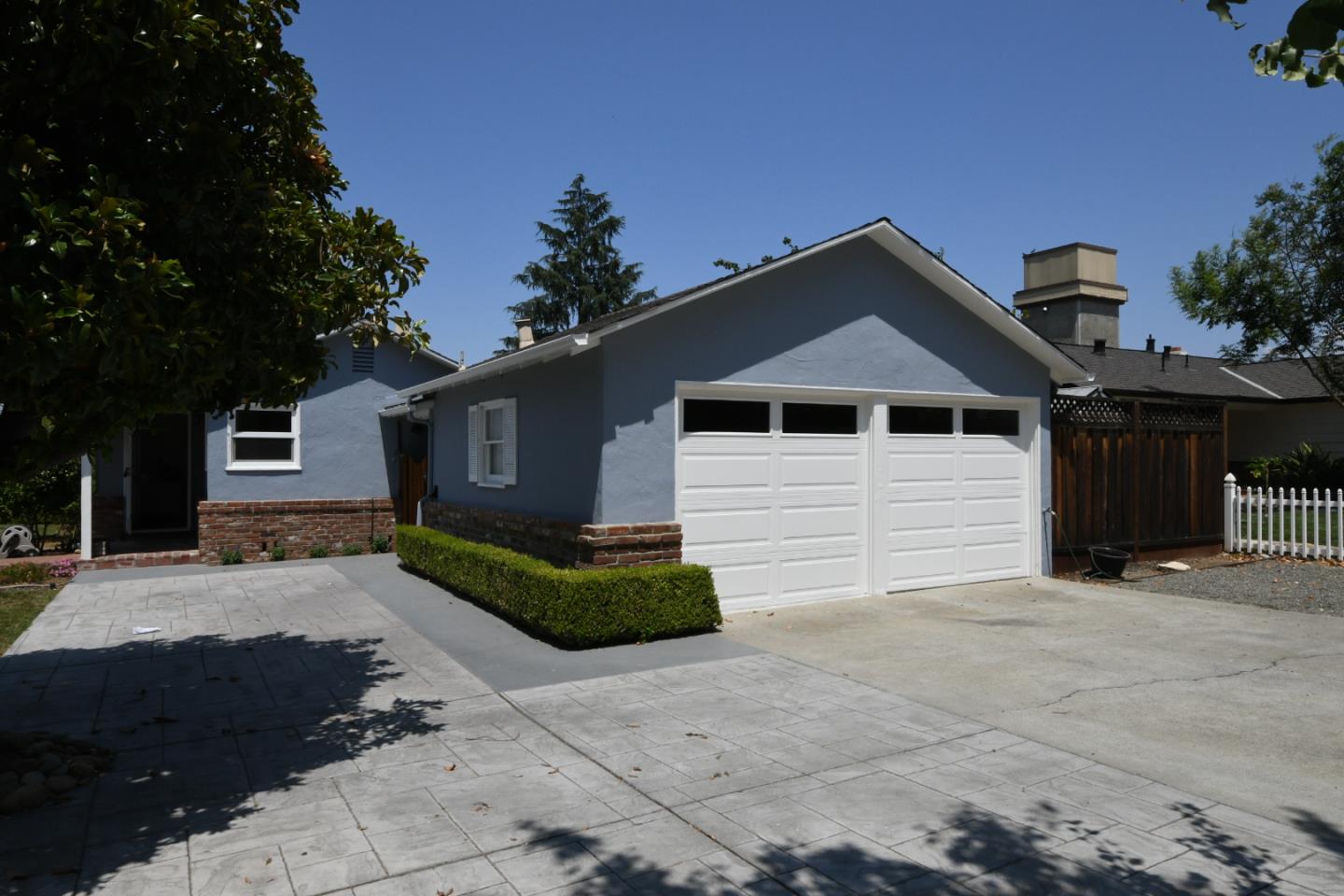 Neighborhood Neighborhood-24