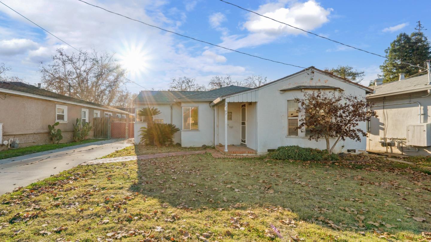 Neighborhood Neighborhood-8