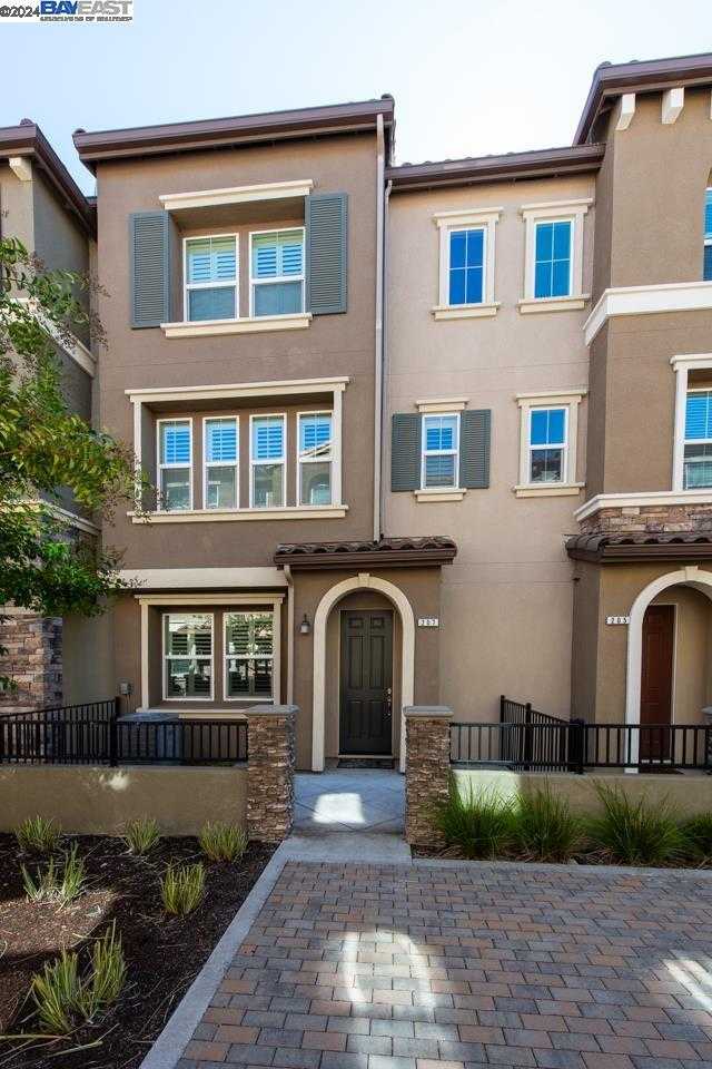 Neighborhood Neighborhood-26