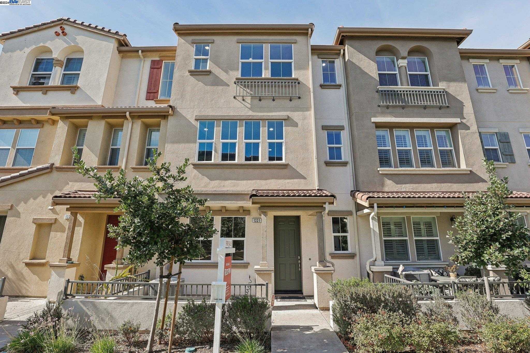 Neighborhood Neighborhood-18