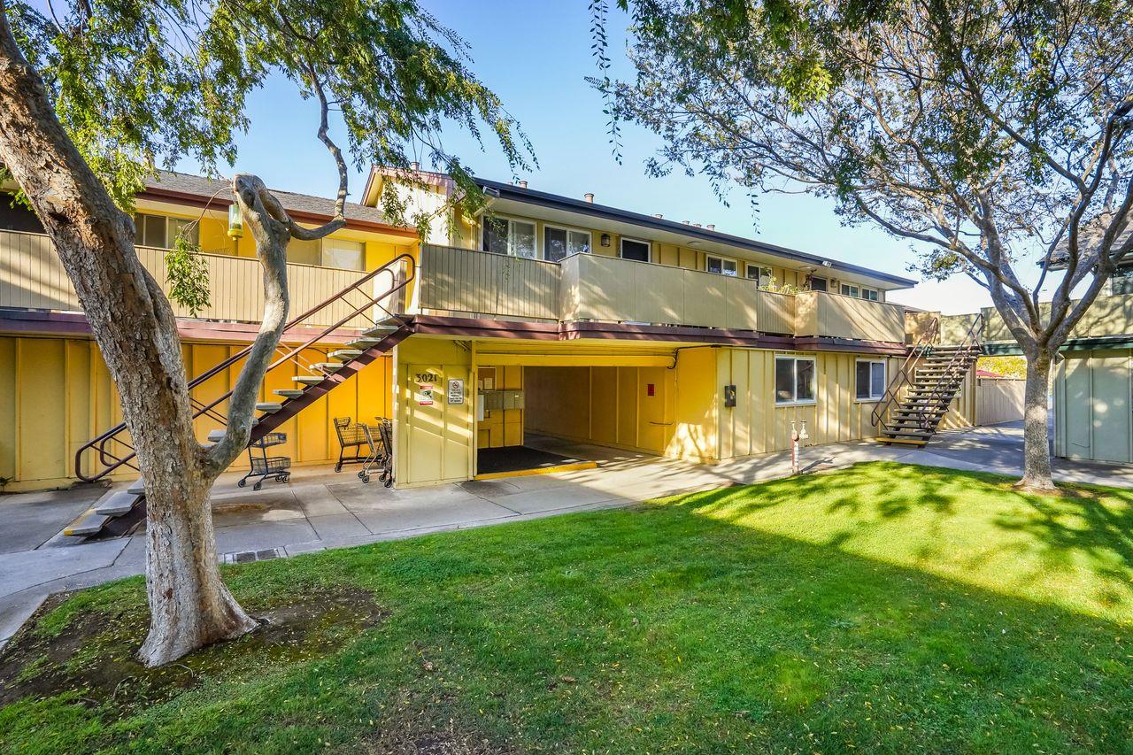 Neighborhood Neighborhood-92