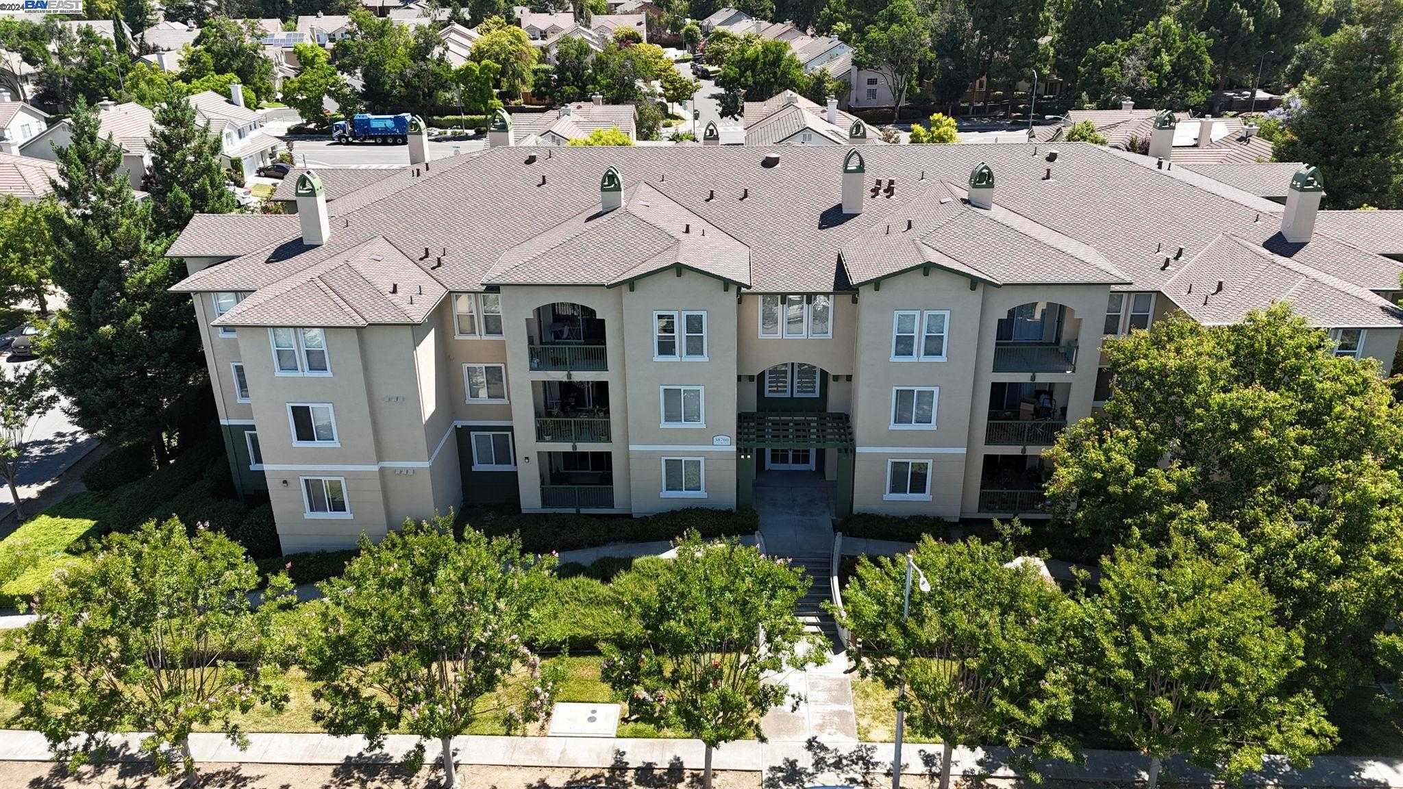 Neighborhood Neighborhood-4