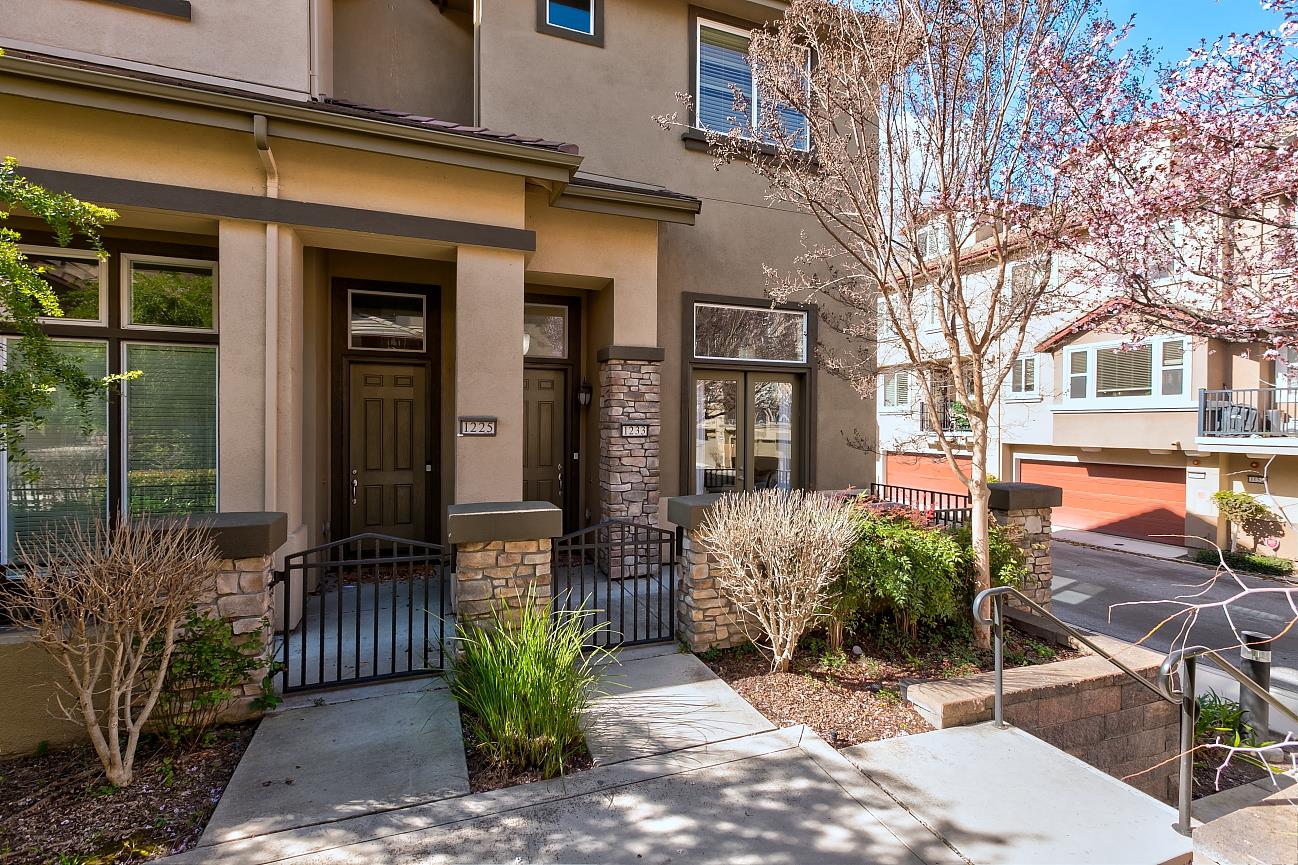 Neighborhood Neighborhood-53