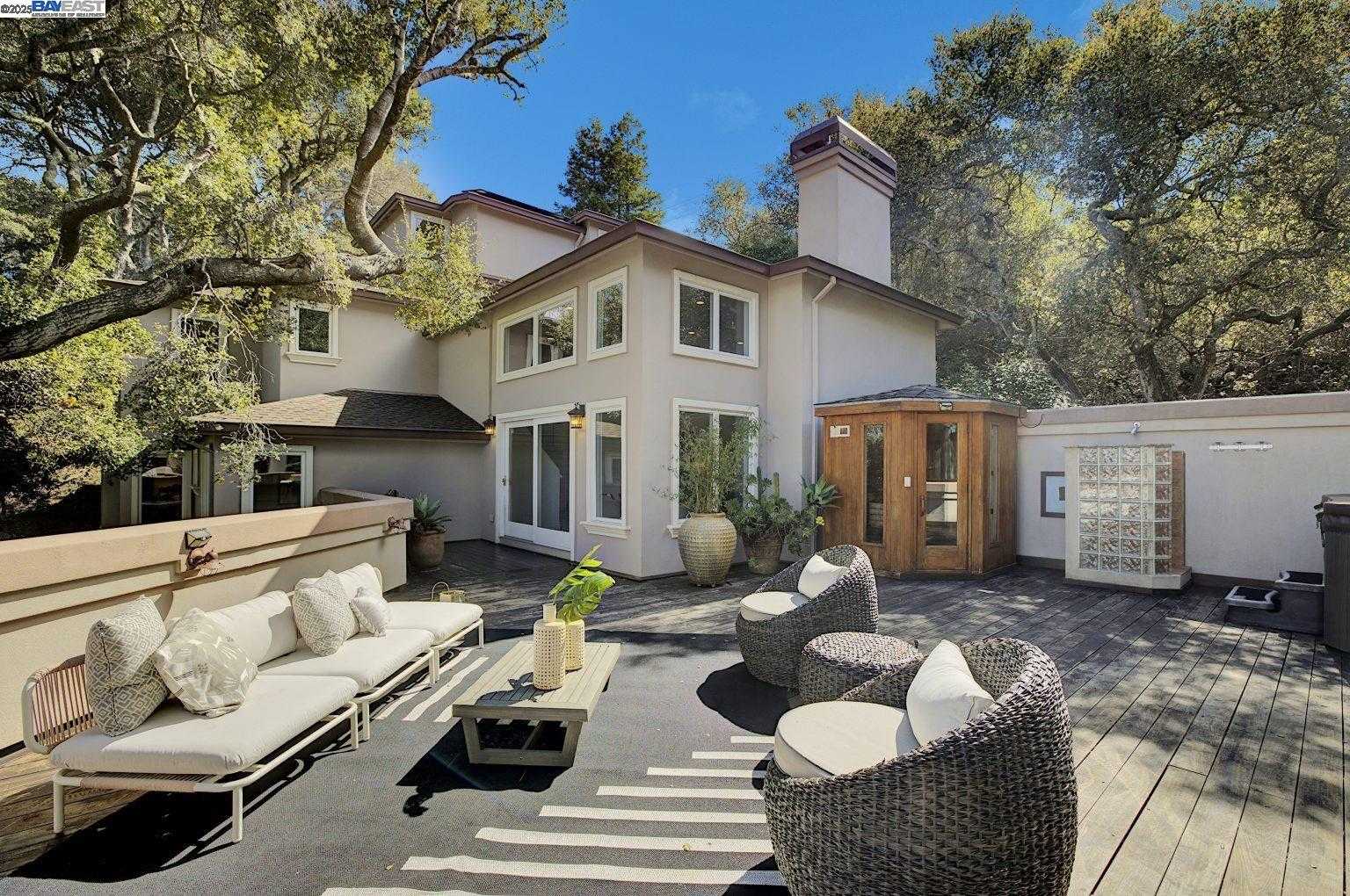 Neighborhood Neighborhood-13