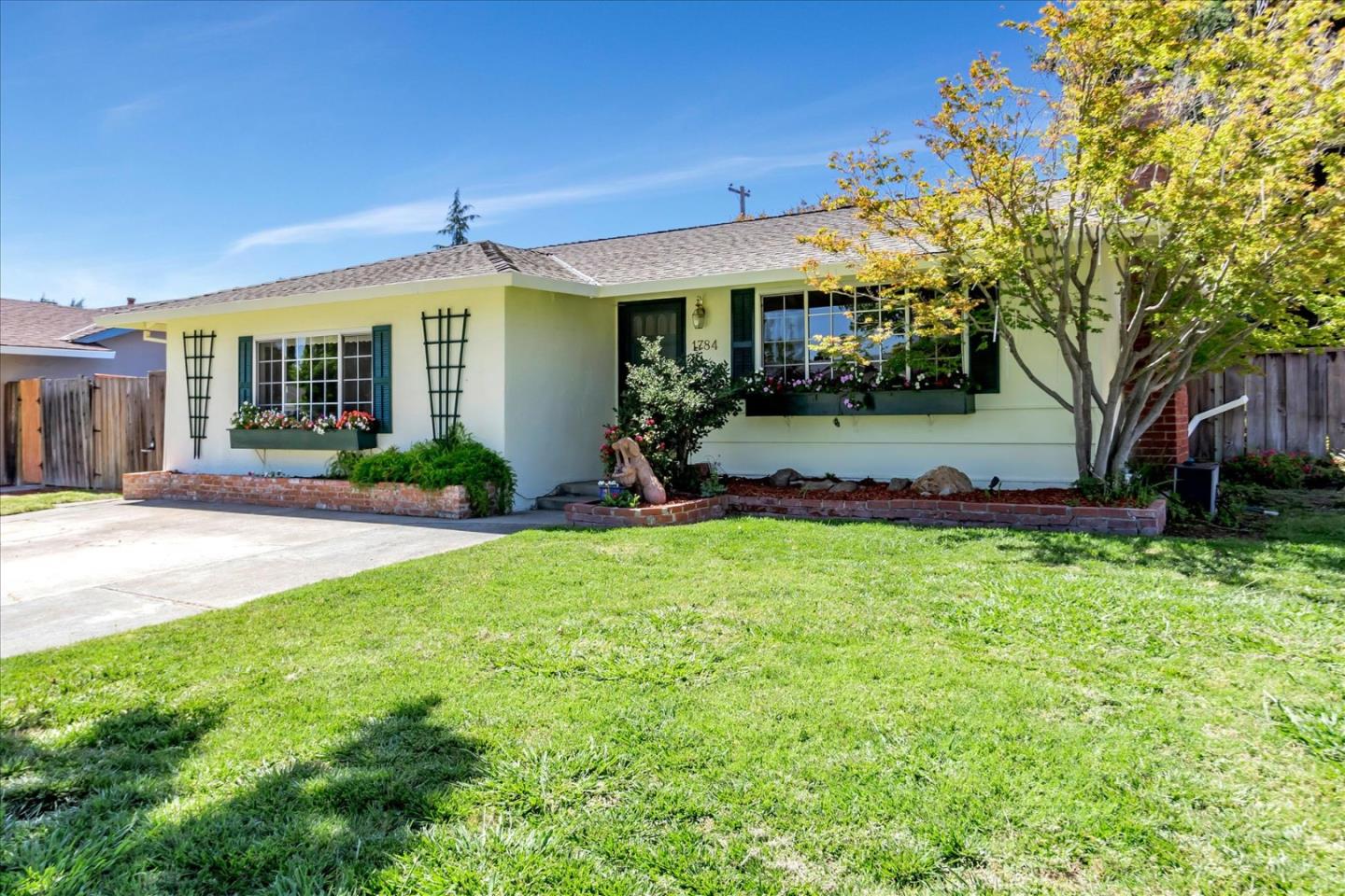 Neighborhood Neighborhood-67