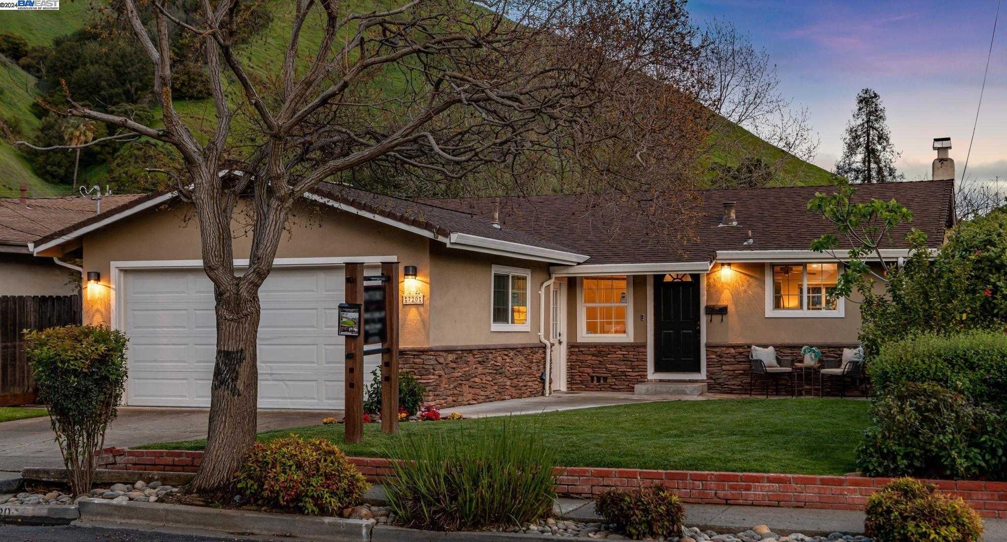 Neighborhood Neighborhood-25