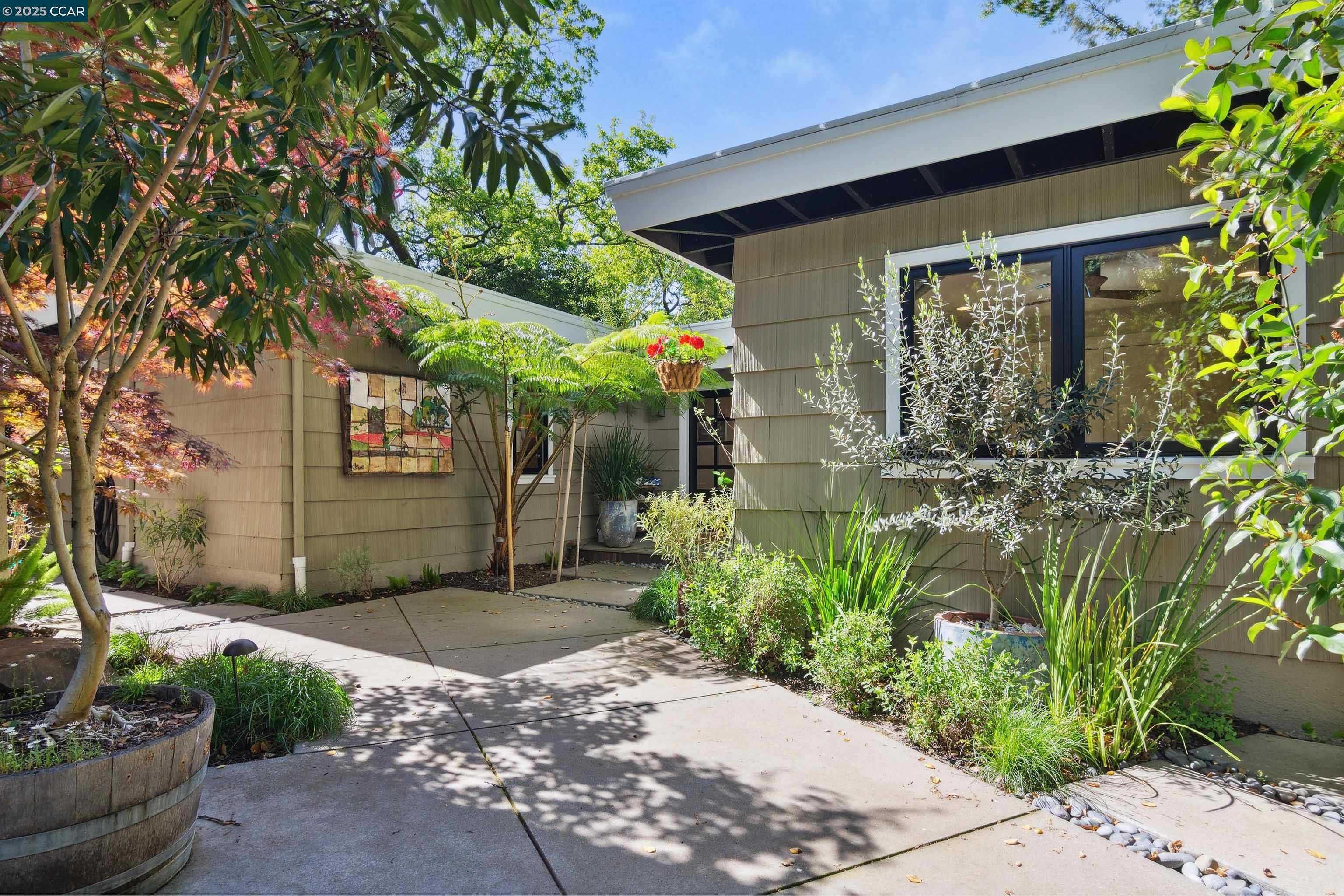 Neighborhood Neighborhood-14